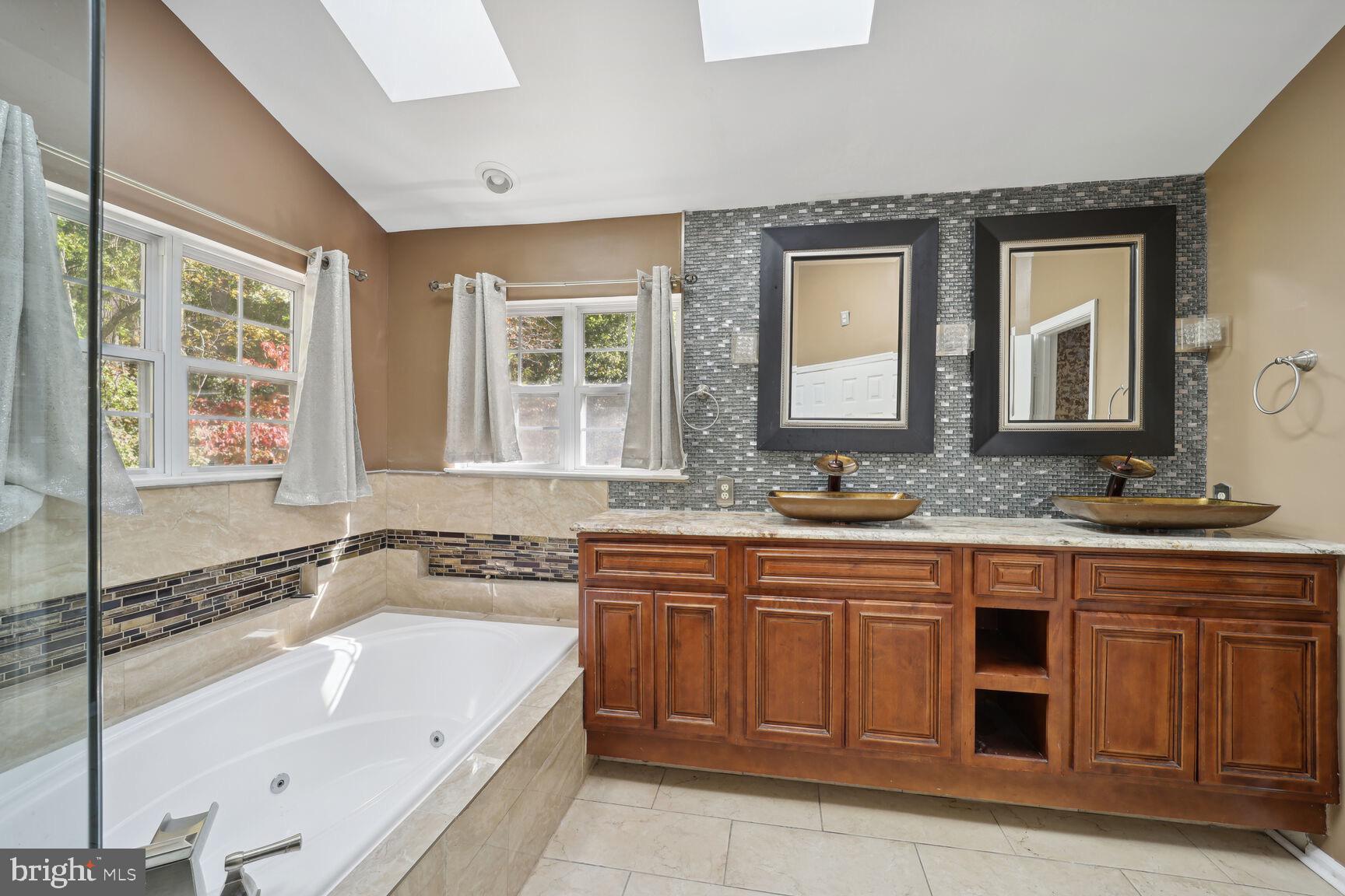 UPPER MARLBORO - Residential