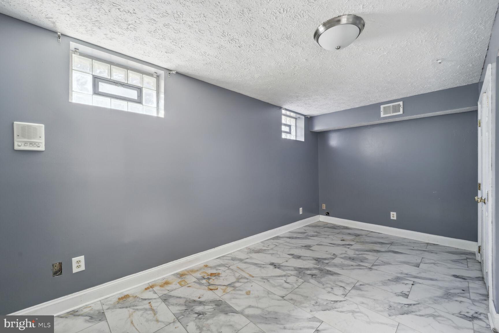 UPPER MARLBORO - Residential