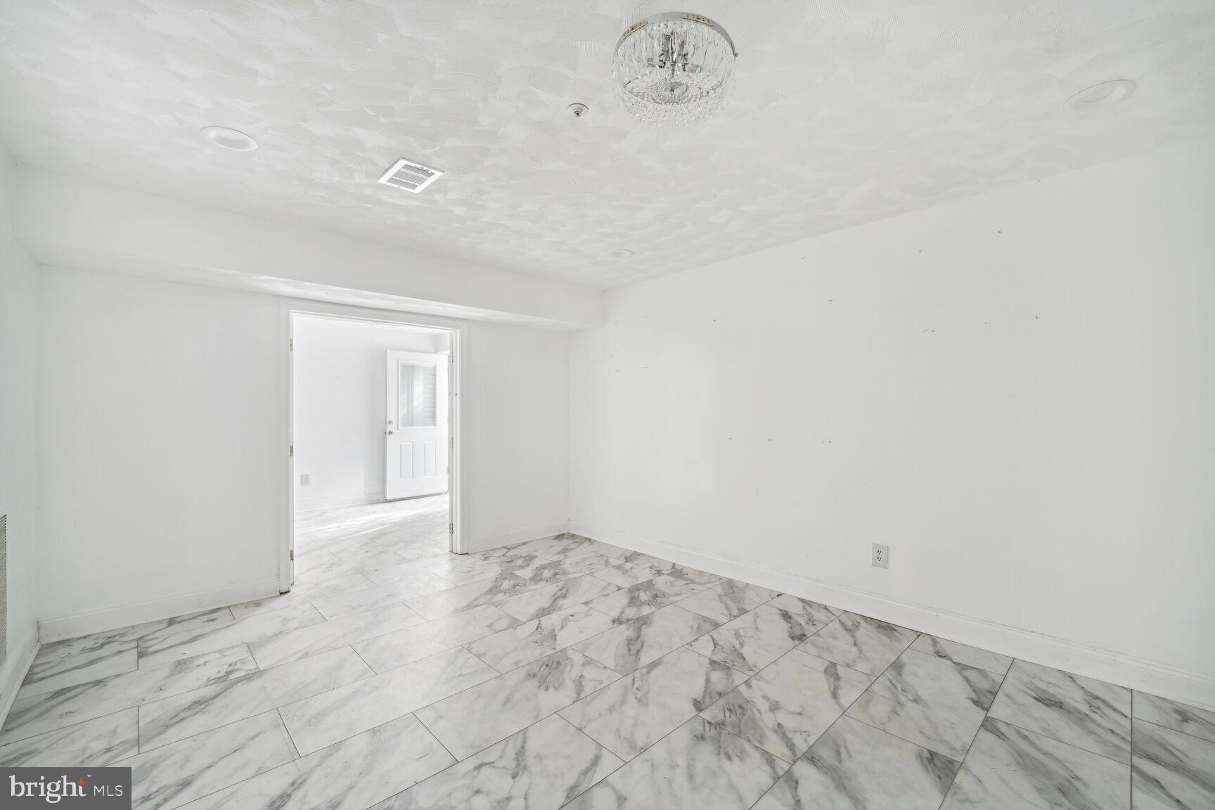 UPPER MARLBORO - Residential