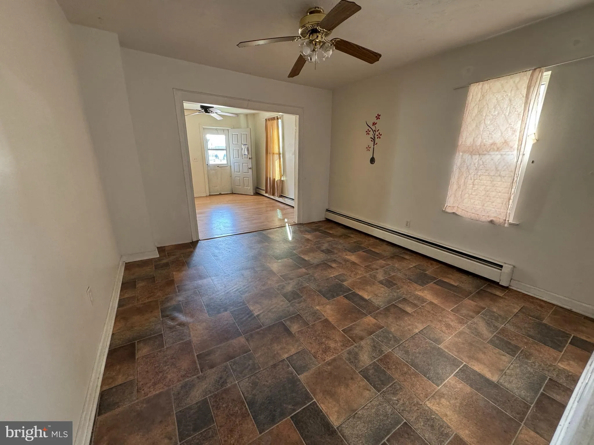 Hanover, Pennsylvania 17331, United States, 3 Bedrooms Bedrooms, ,1 BathroomBathrooms,Residential,Pending,10486