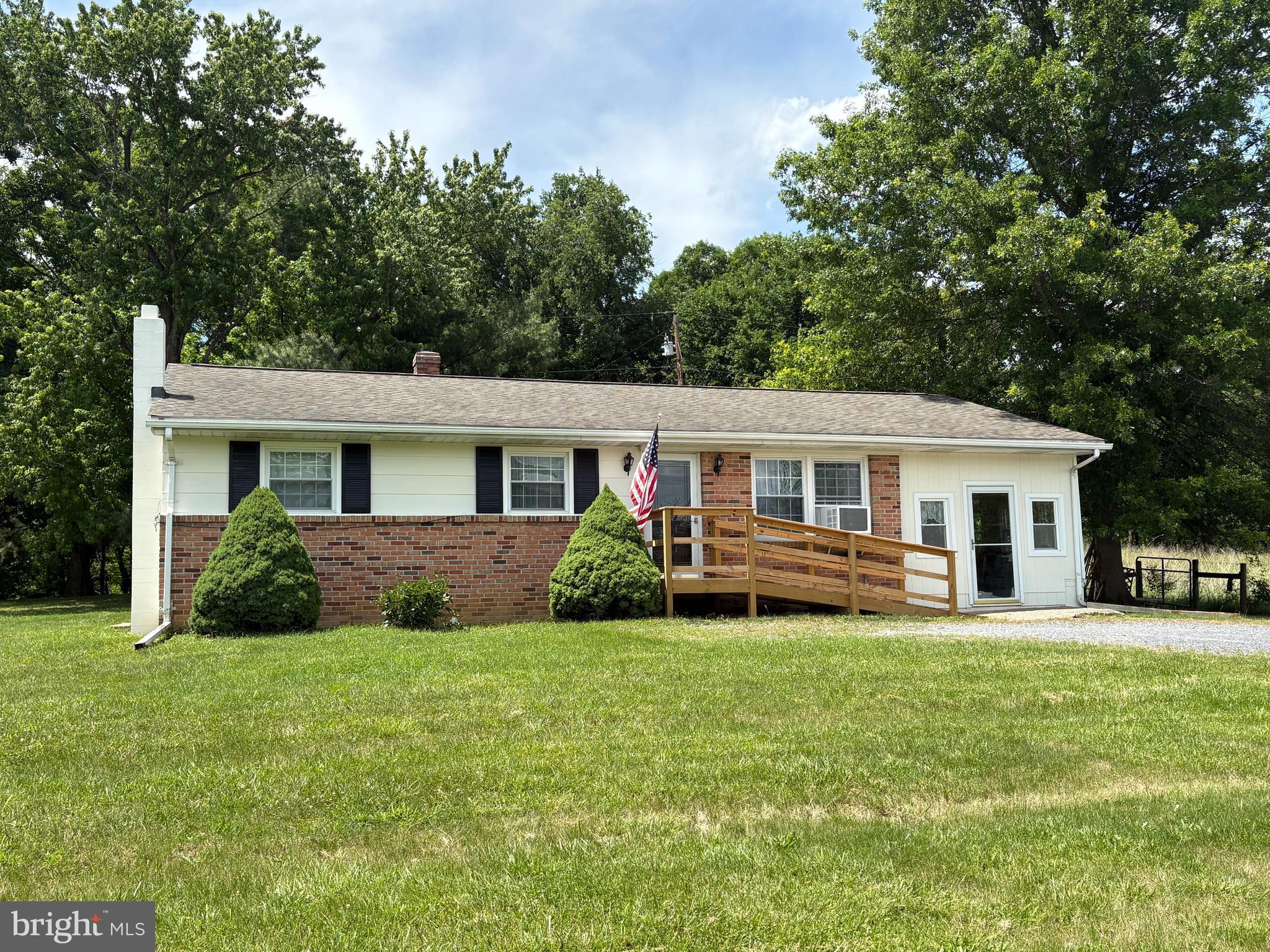 12394 LORD FAIRFAX HIGHWAY