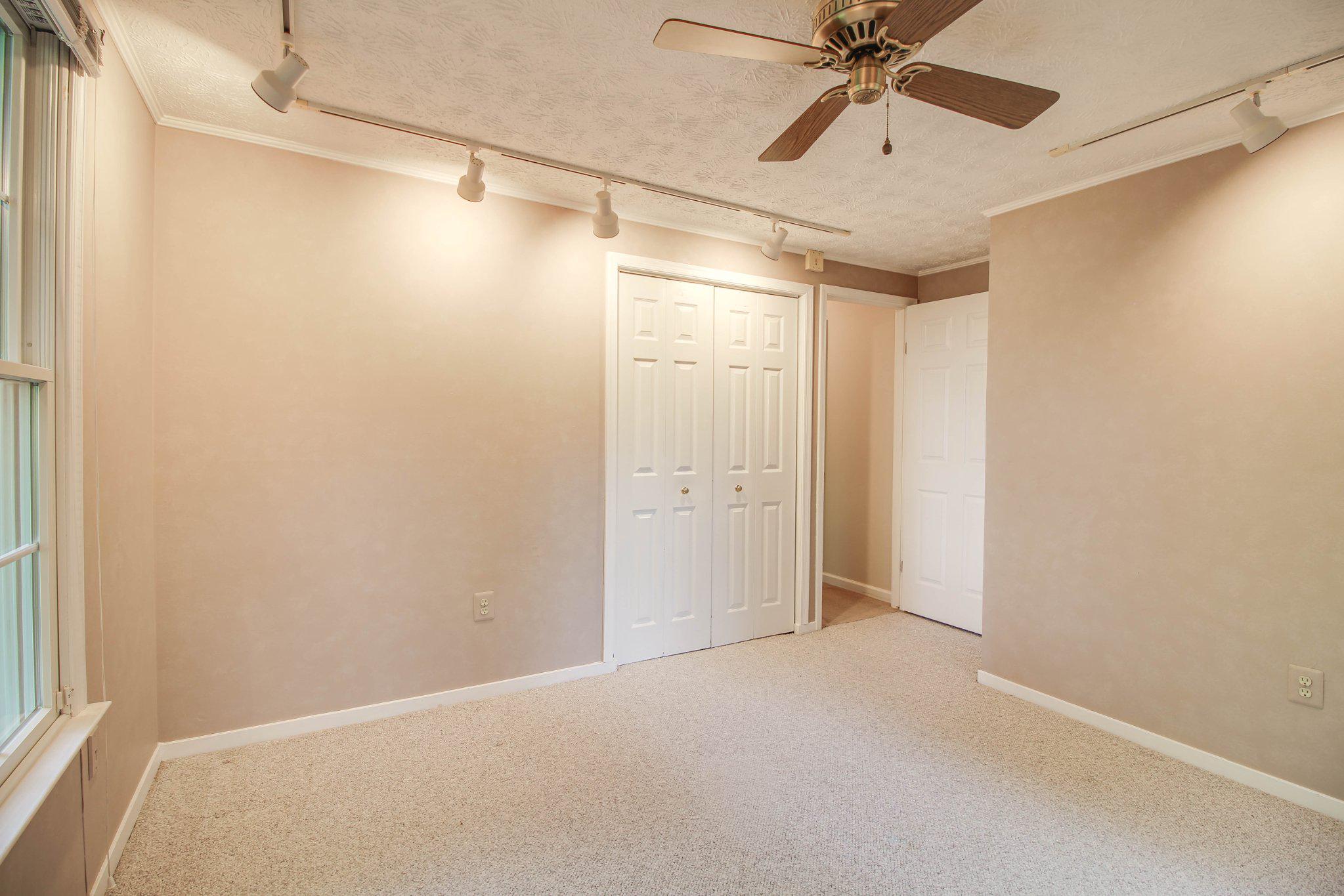 OAK FOREST PARK - Residential