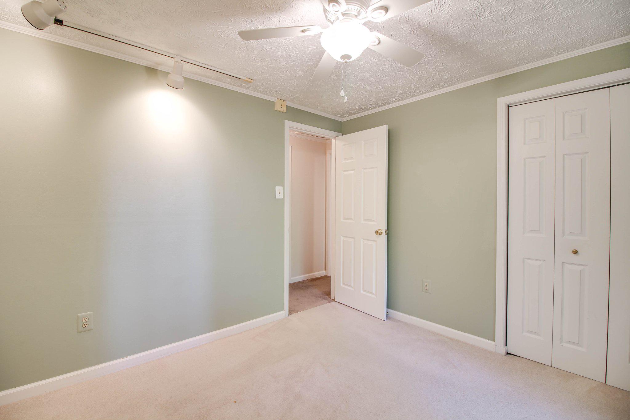 OAK FOREST PARK - Residential
