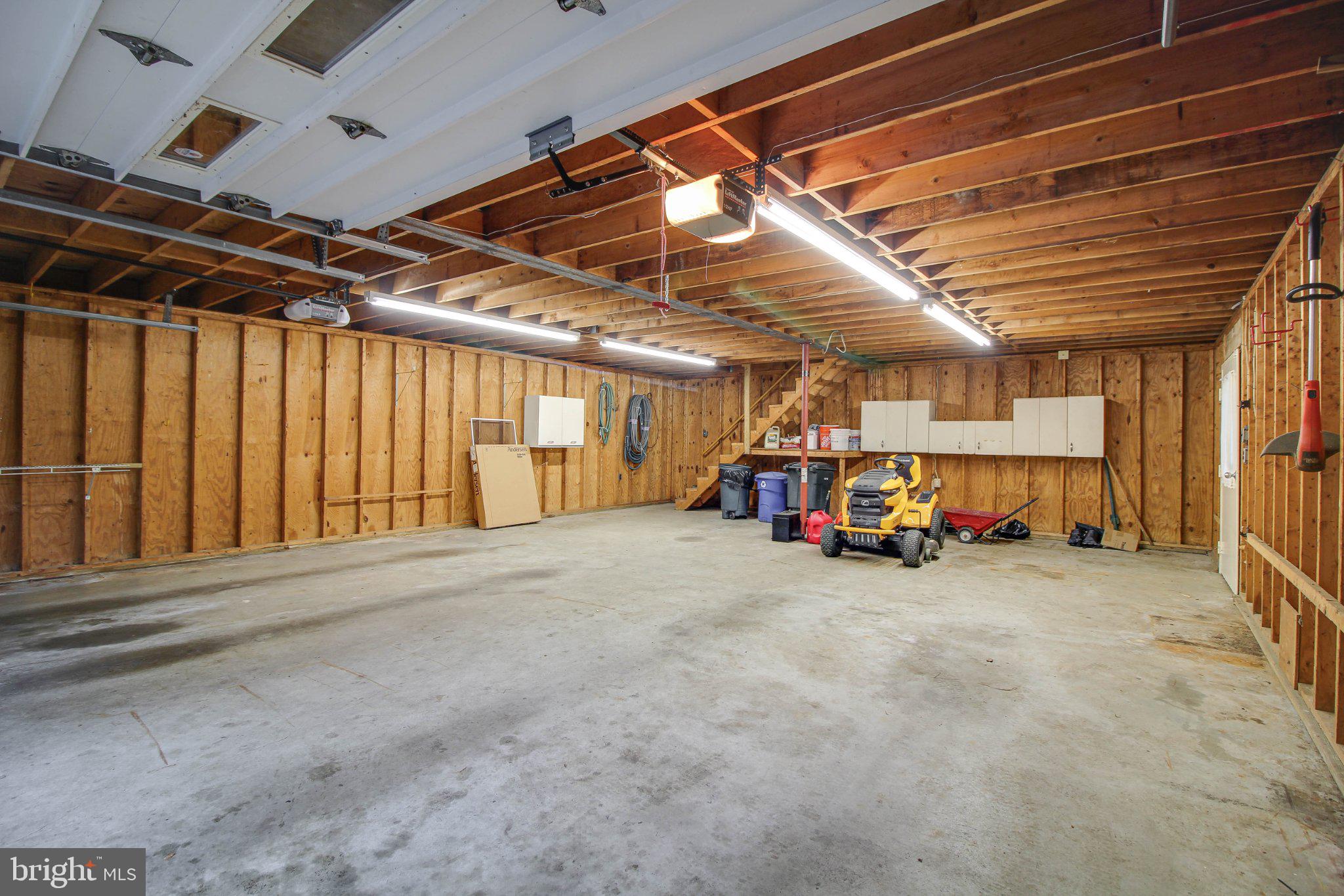 OAK FOREST PARK - Residential