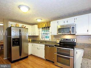 PINEDALE WOODS - Residential Lease