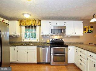 PINEDALE WOODS - Residential Lease