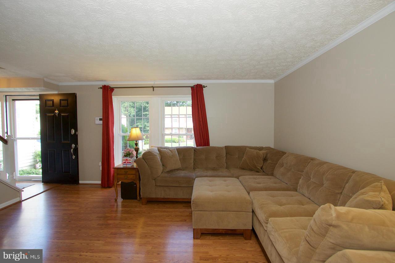 PINEDALE WOODS - Residential Lease