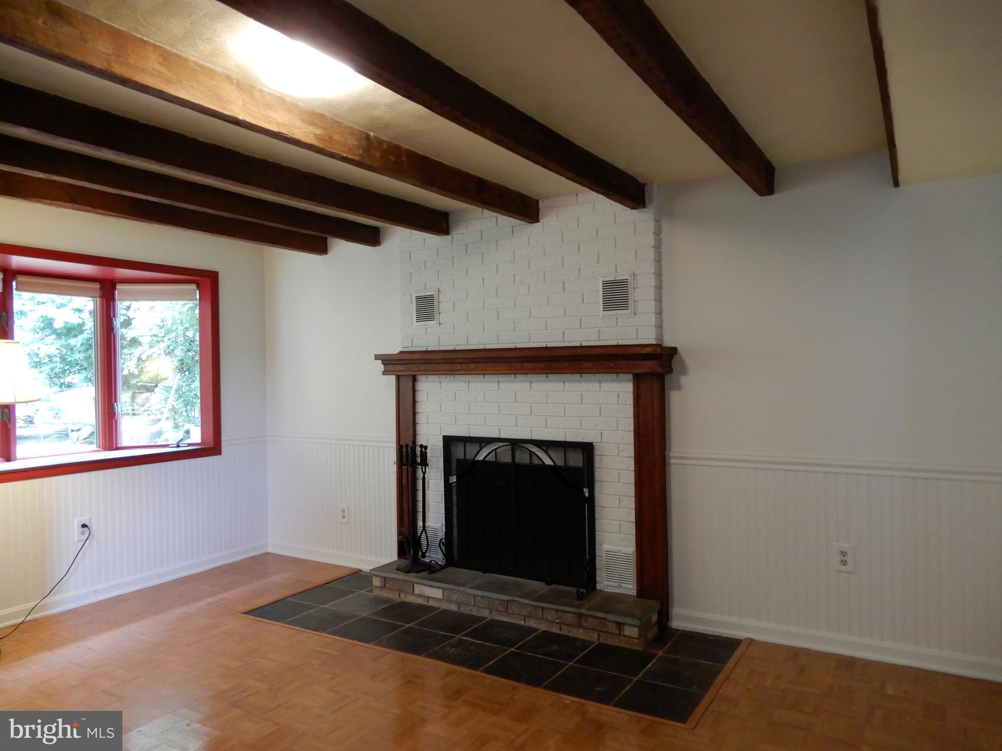 PLEASUREVILLE - Residential