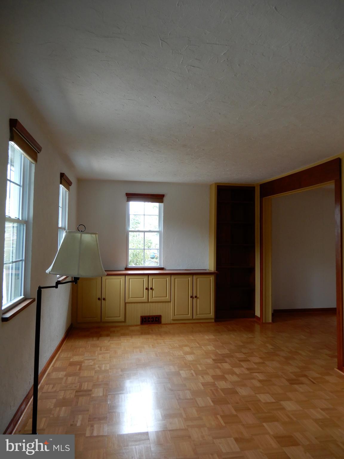 PLEASUREVILLE - Residential