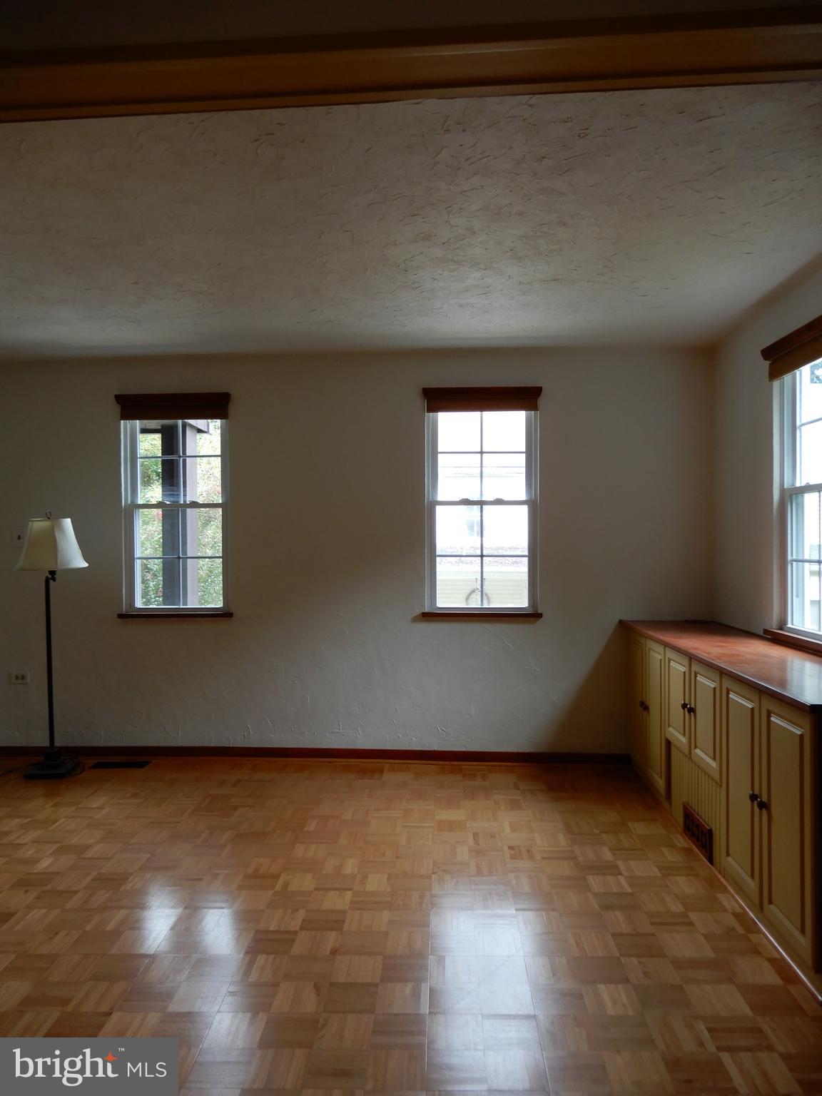 PLEASUREVILLE - Residential