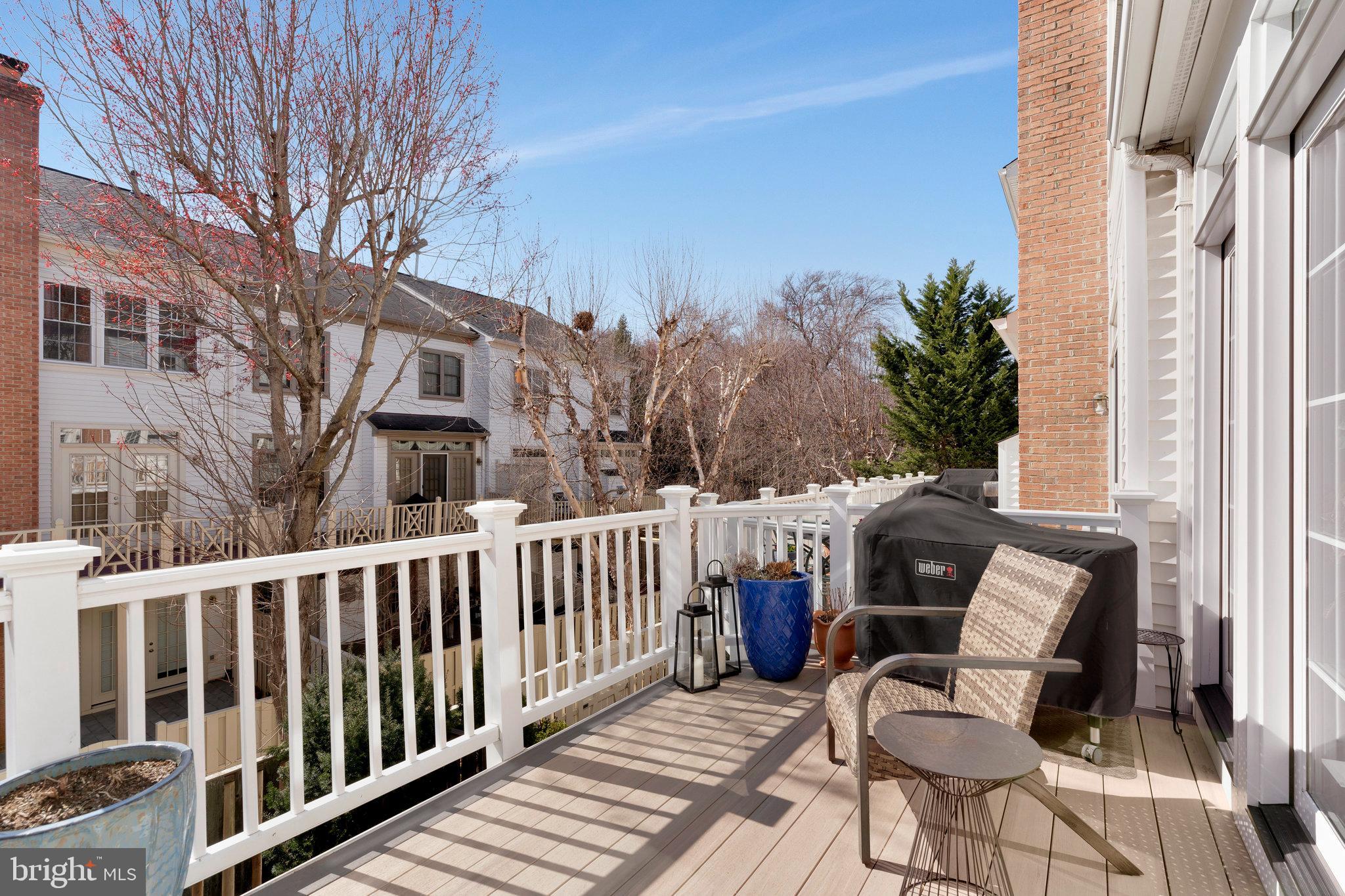 WESTWOOD TOWNS - Residential