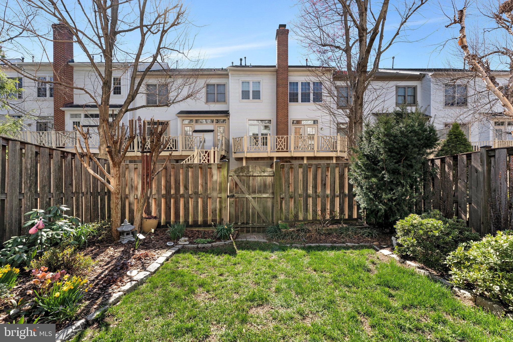 WESTWOOD TOWNS - Residential