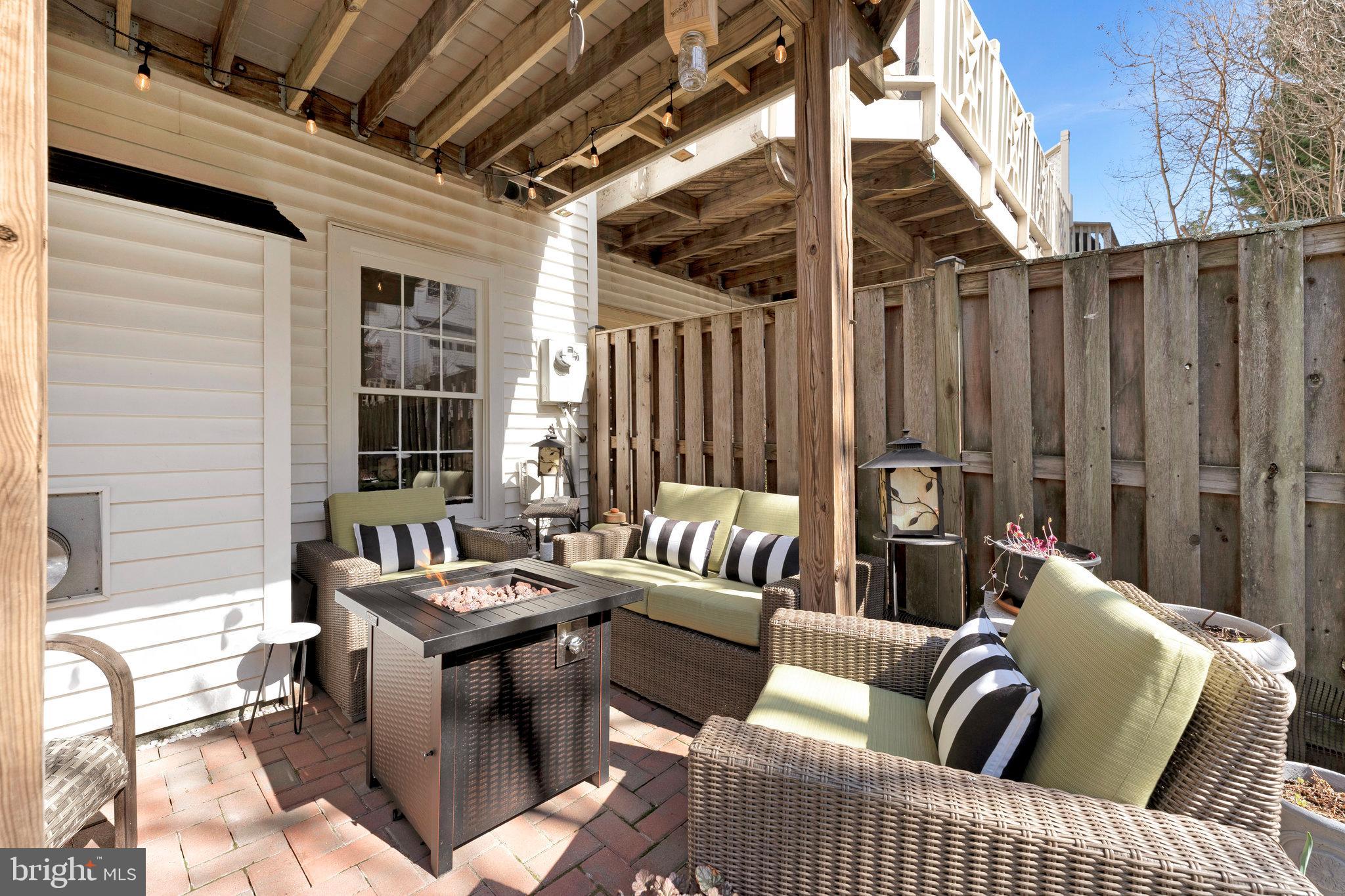 WESTWOOD TOWNS - Residential