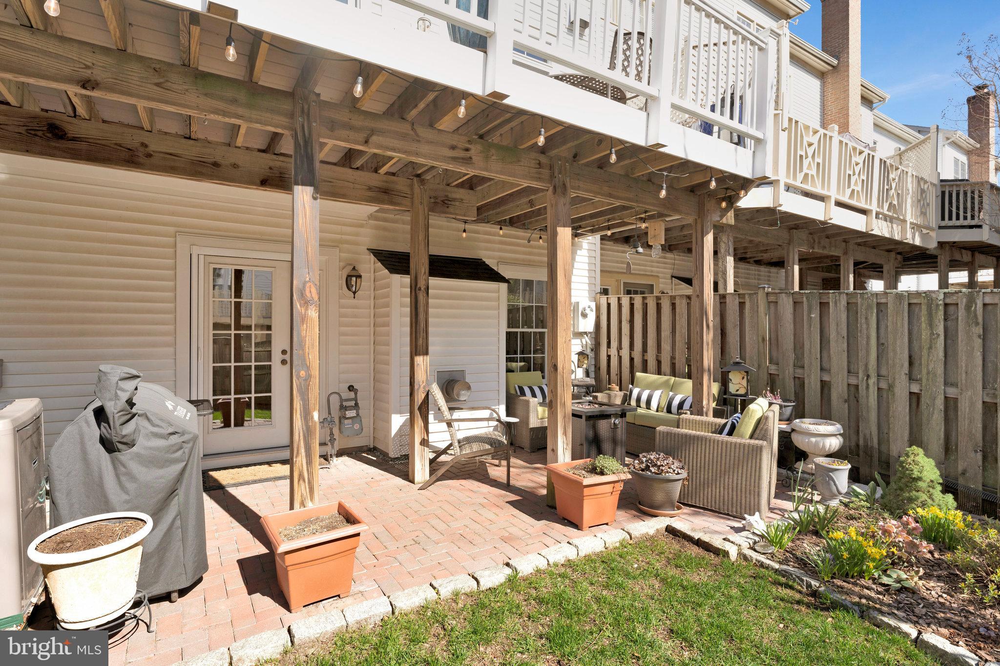 WESTWOOD TOWNS - Residential