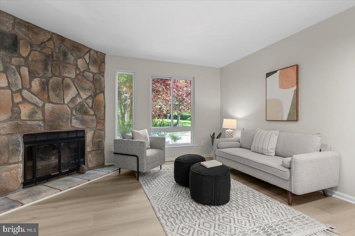 5702 WATERS EDGE LANDING COURT