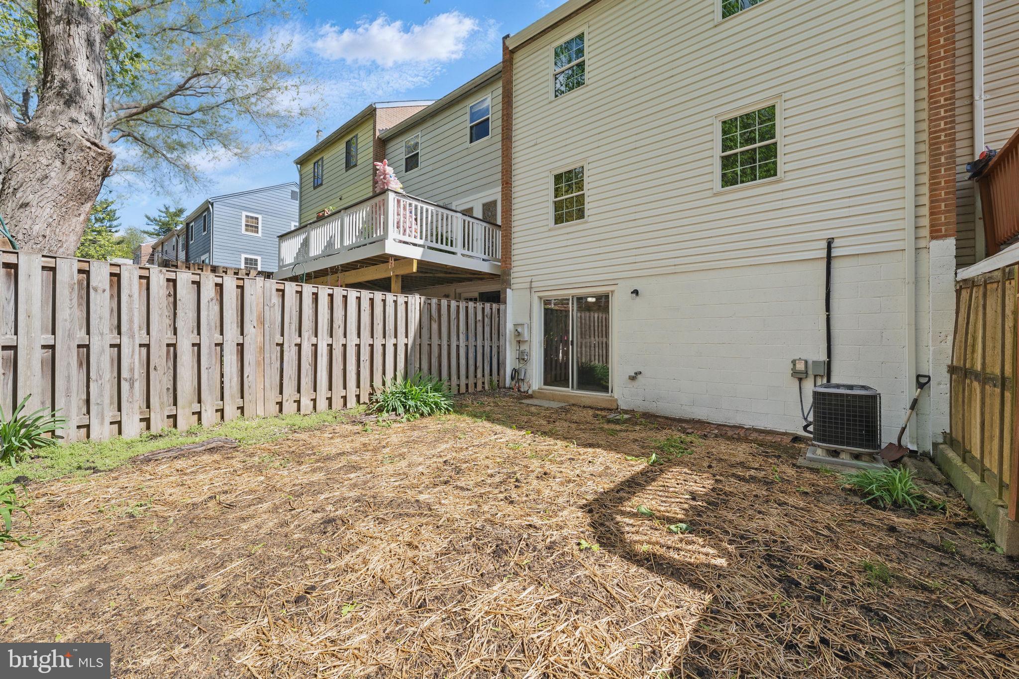 LAKE BRADDOCK - Residential