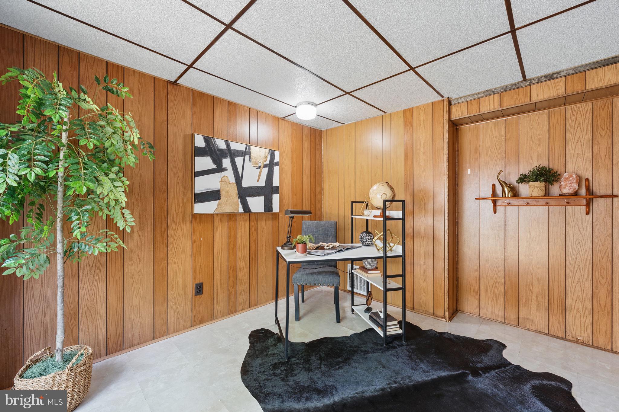 LAKE BRADDOCK - Residential