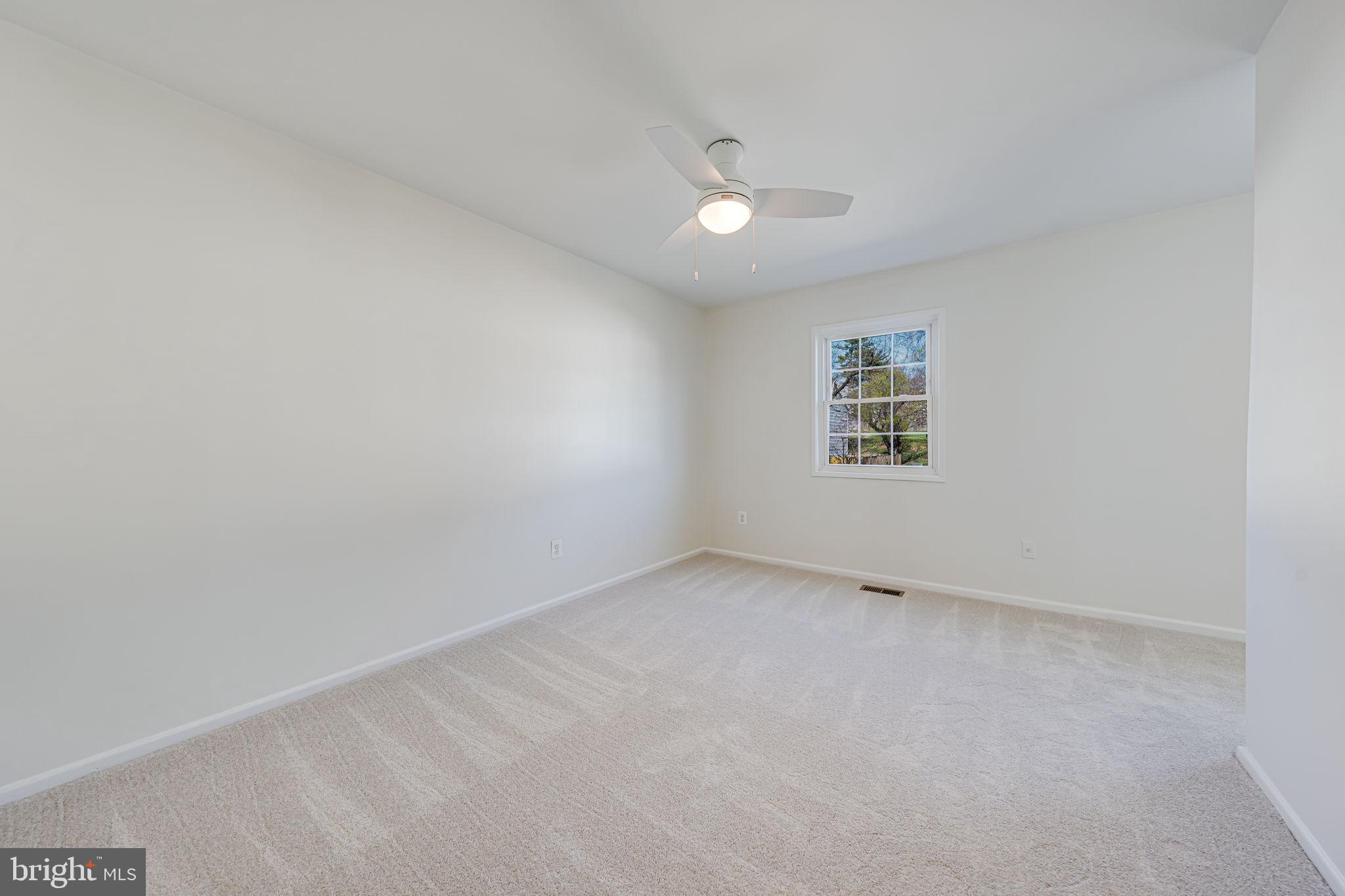 LAKE BRADDOCK - Residential