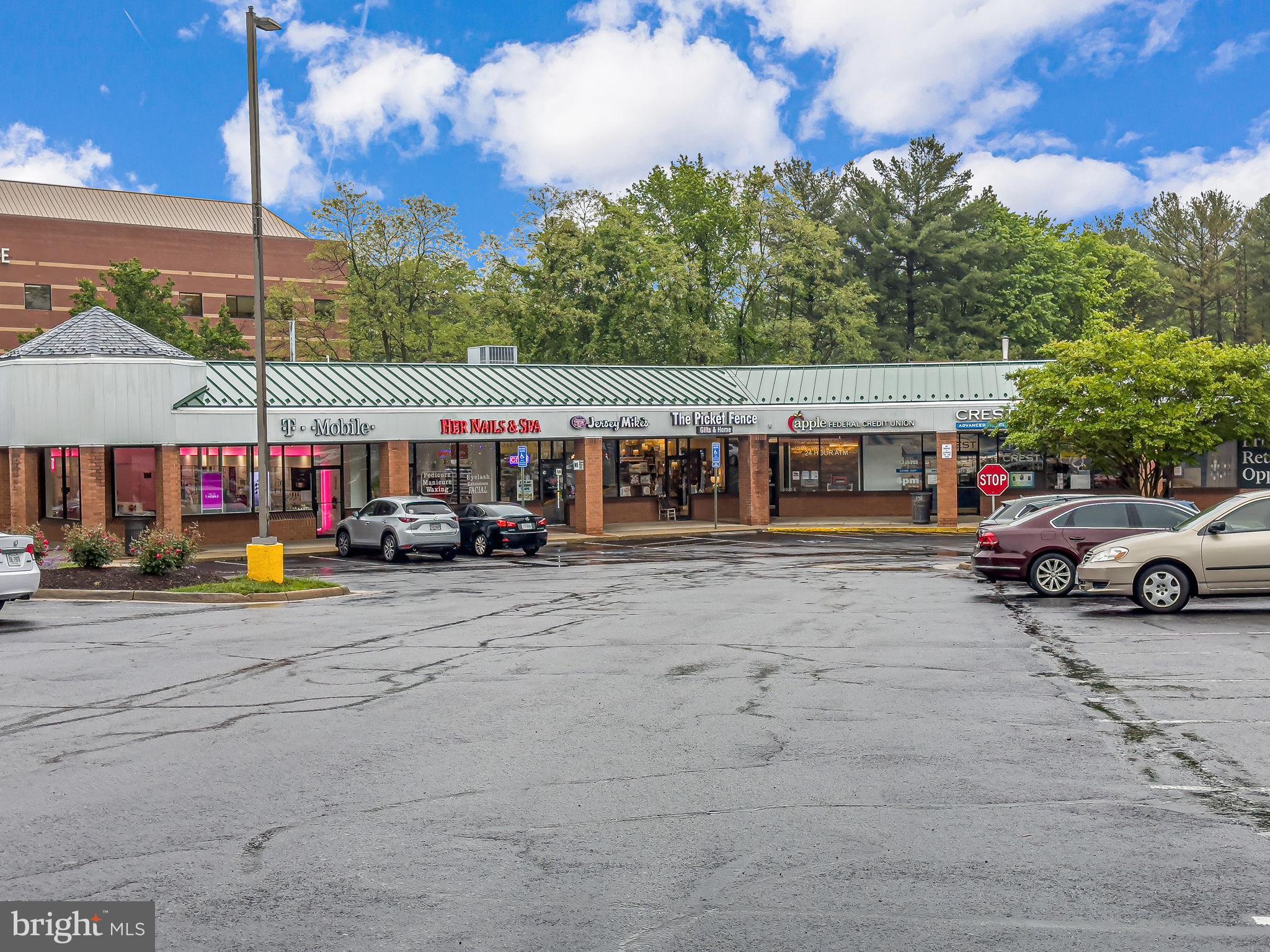 LAKE BRADDOCK - Residential