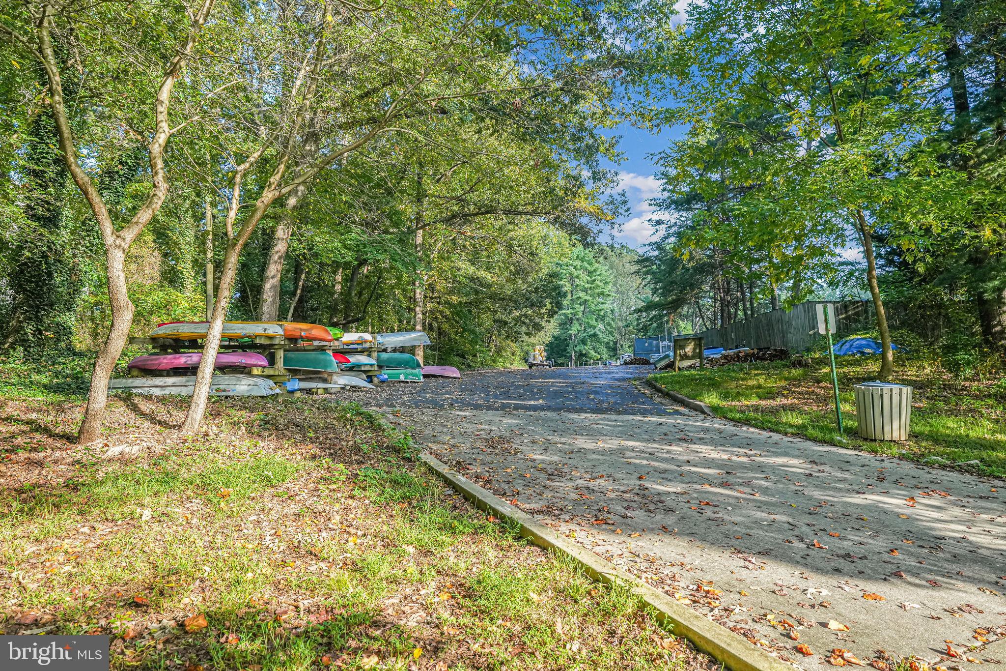 LAKE BRADDOCK - Residential