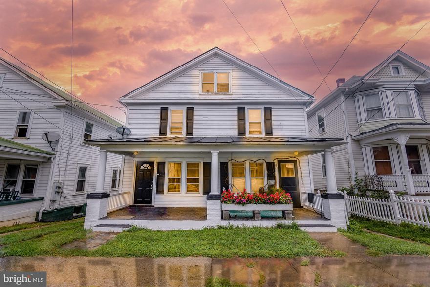 Attention Investors! Check out this turnkey rental for your portfolio. The left side was remodeled in 2022 and the Right side has had the same tenant for 47 years with a track record of early rental payments! Both sides feature electric heating  with the addition of a Natural Gas Living Room unit in the Right side. Left side also received an upgraded 200a electric panel. Great tenants and a great investment. 48 hour notice must be given to all tenants. No sign on property. Agent is Owner. Tenants would like to continue to stay. Don't miss your chance for an easy addition to your rental portfolio. 

732 Pictures are from the 2022 remodel.

732 Tenant just moved out, new tenant moving in 4/1/24

Rents:
732- $1250 | 730- $950

Package deal available for 329|329A S. Raleigh St. too