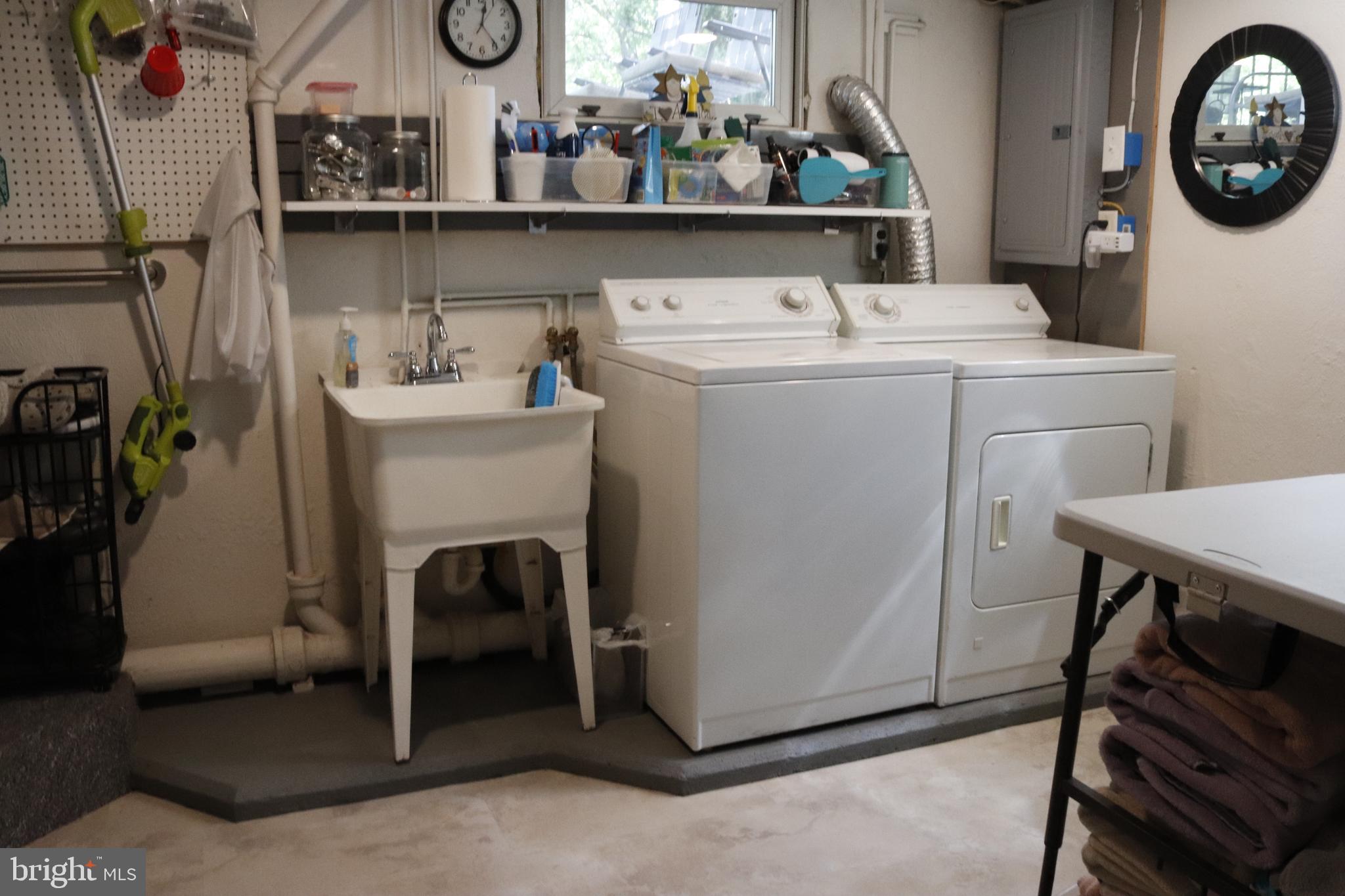 ROSLYN - Residential