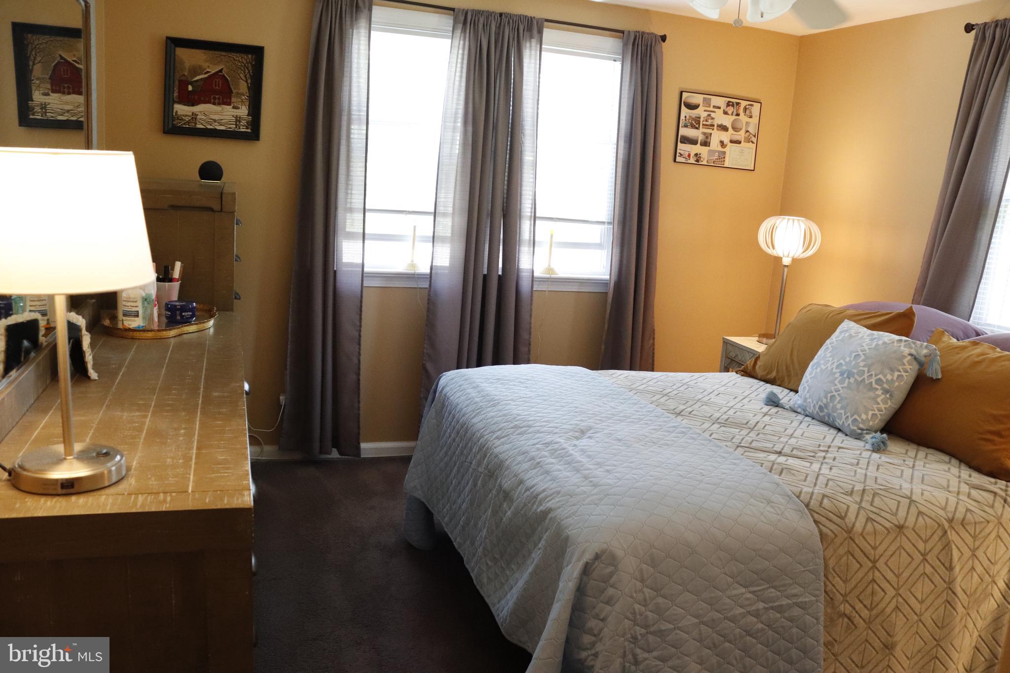 ROSLYN - Residential