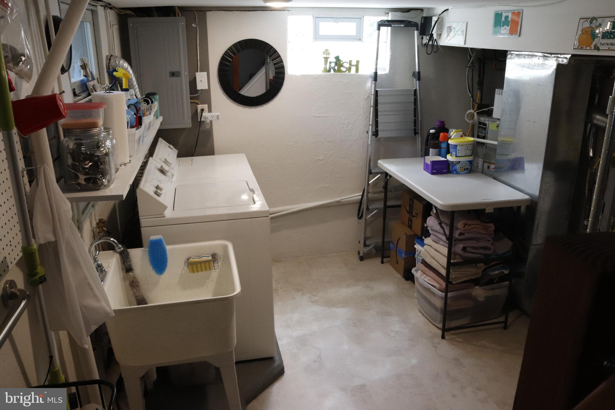 ROSLYN - Residential