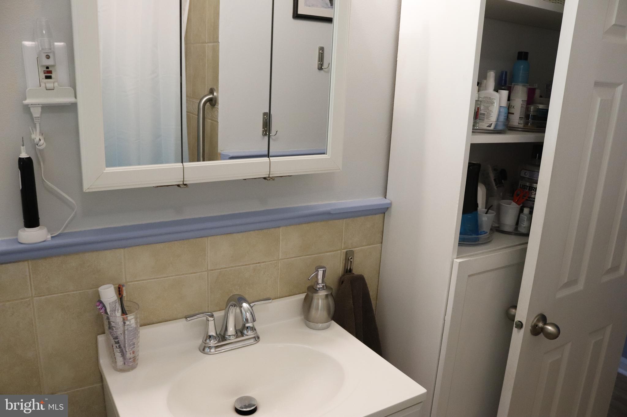 ROSLYN - Residential