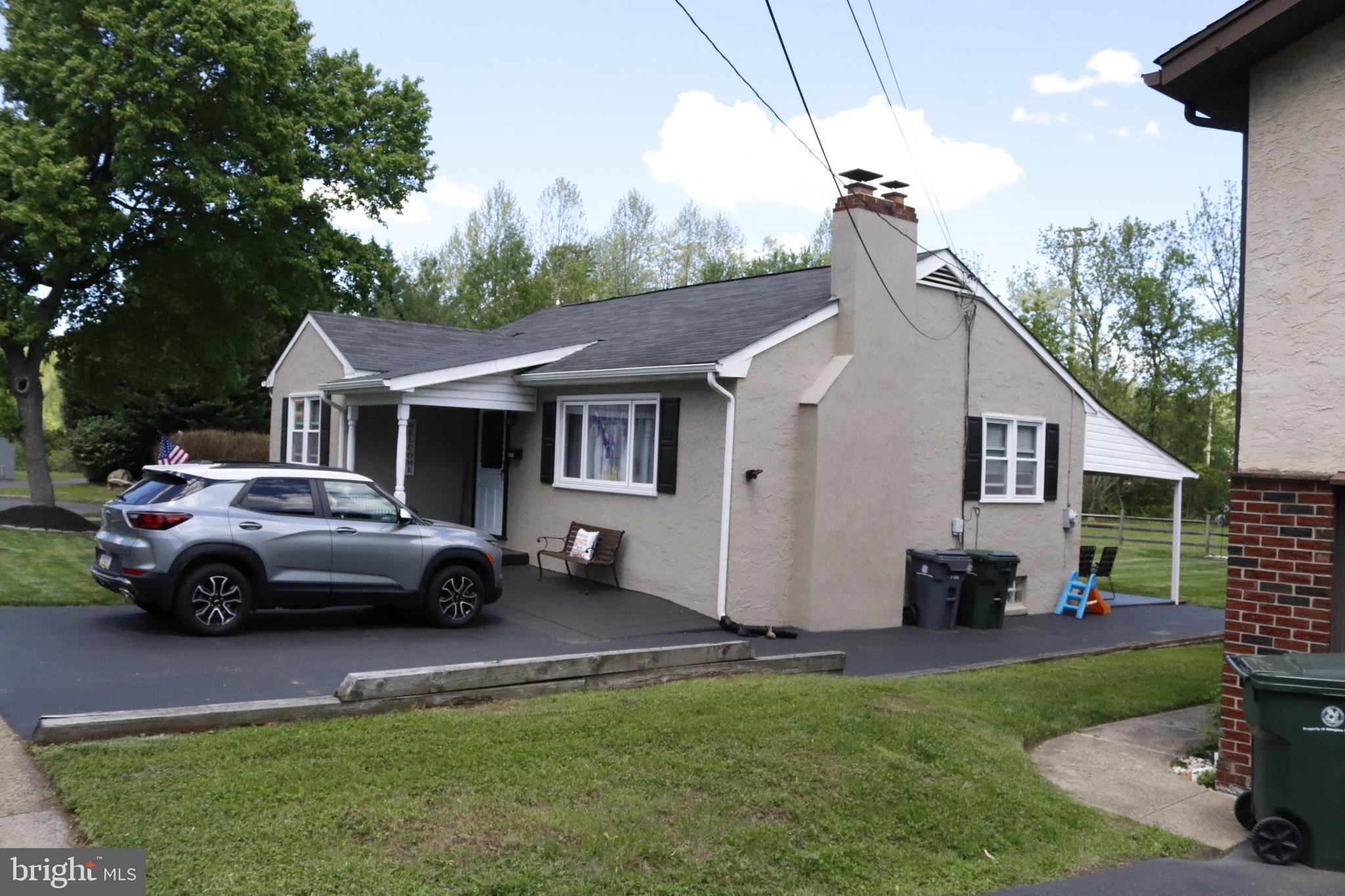 ROSLYN - Residential