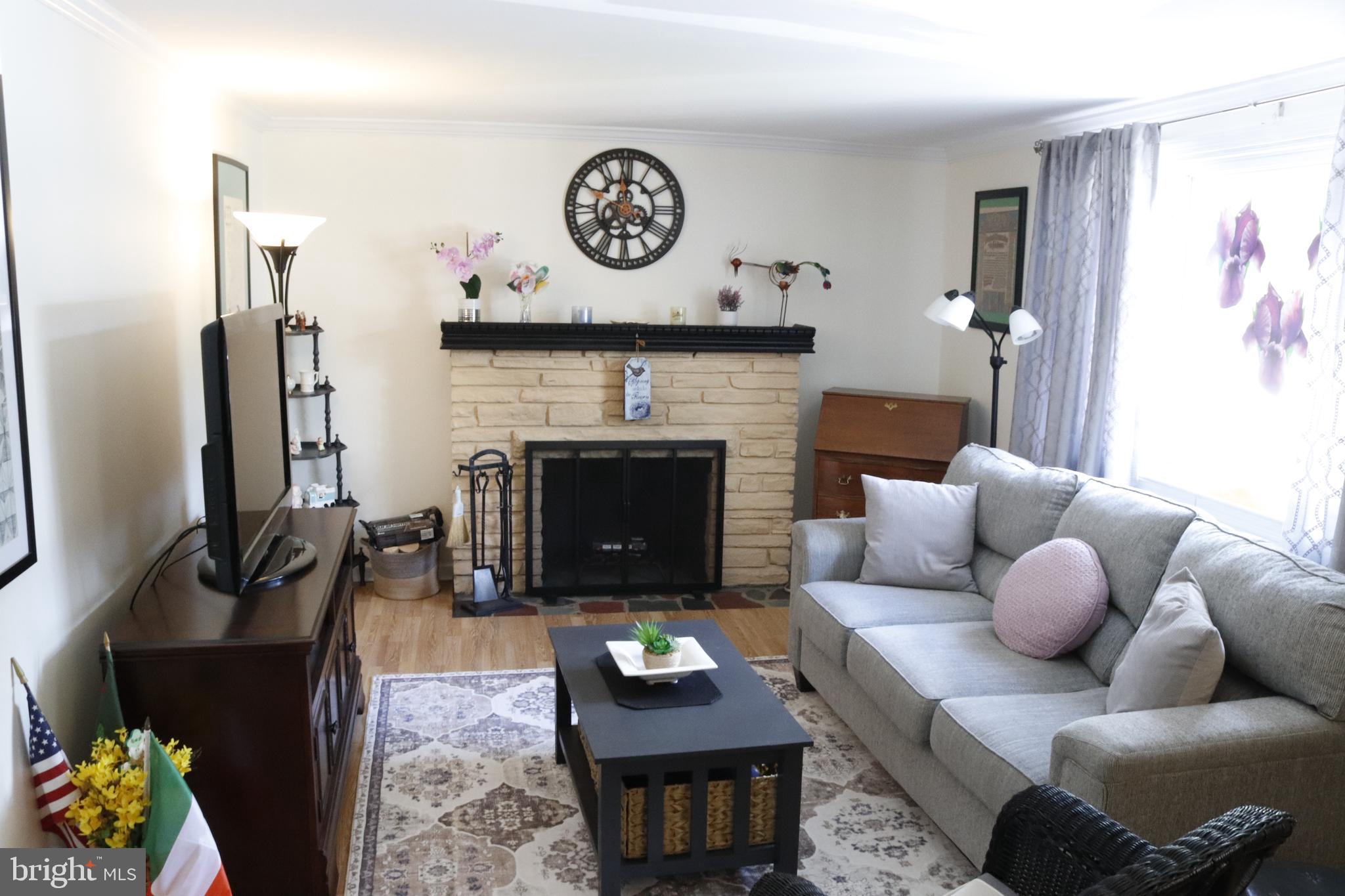 ROSLYN - Residential