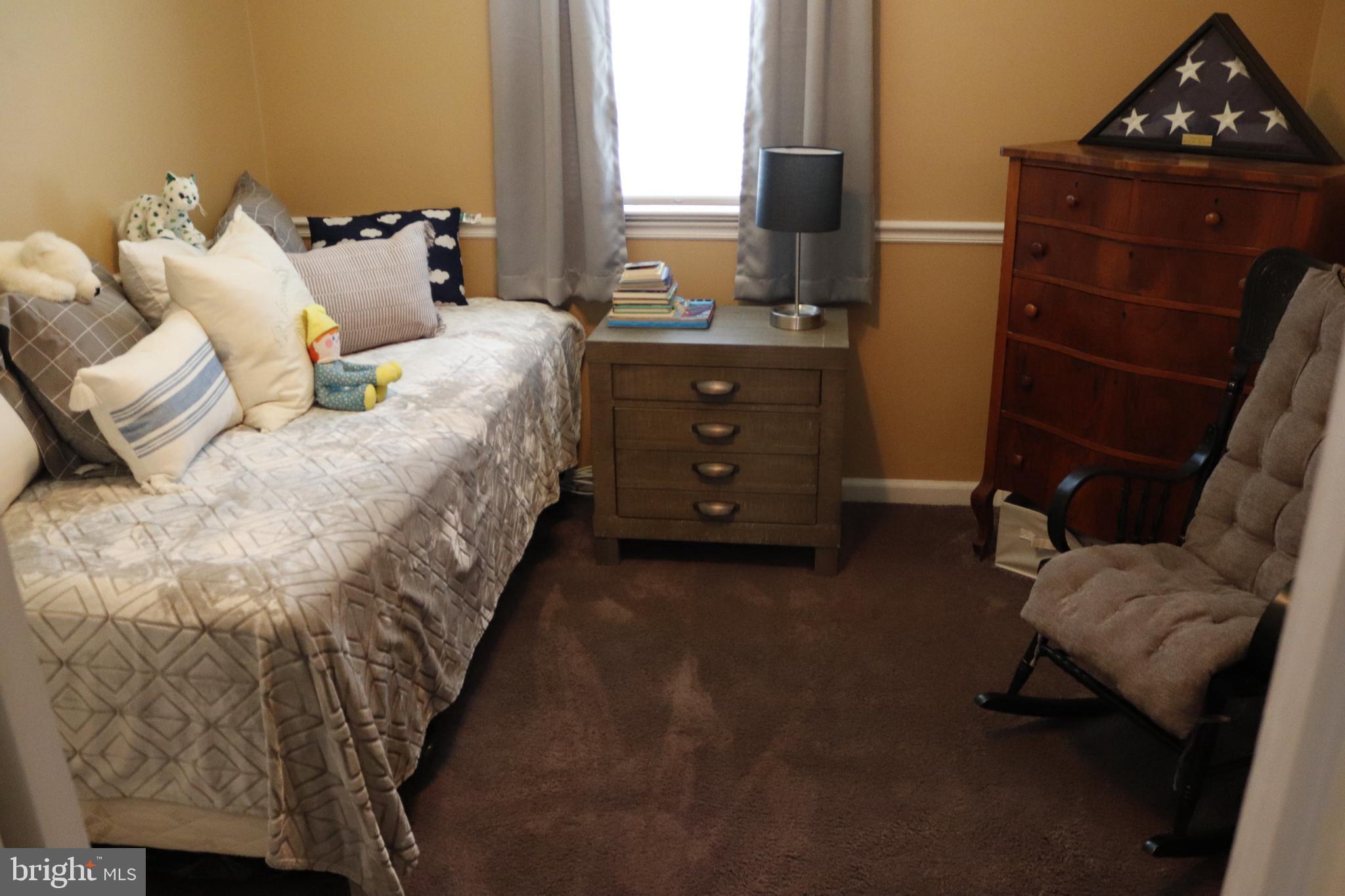 ROSLYN - Residential