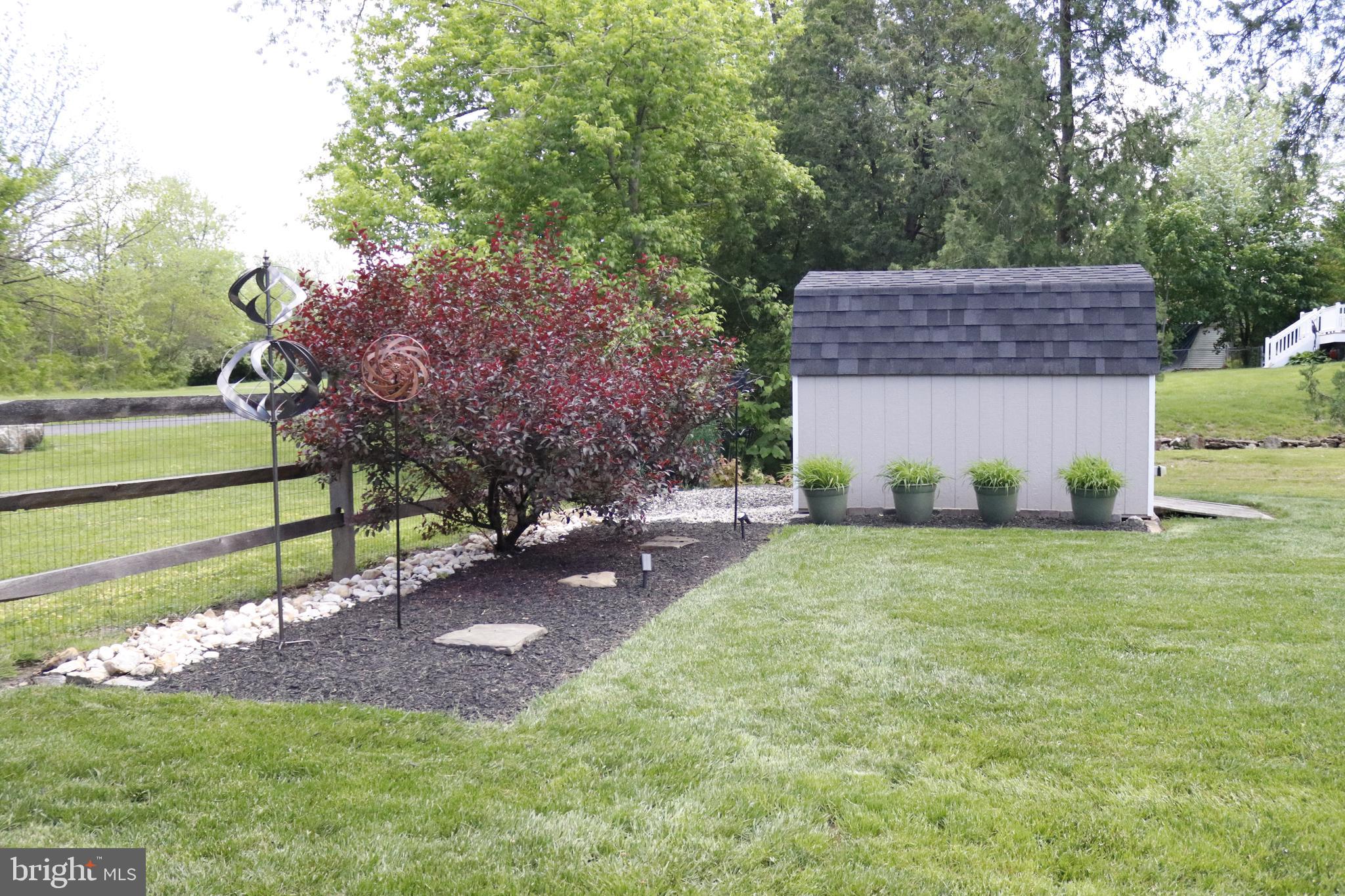 ROSLYN - Residential