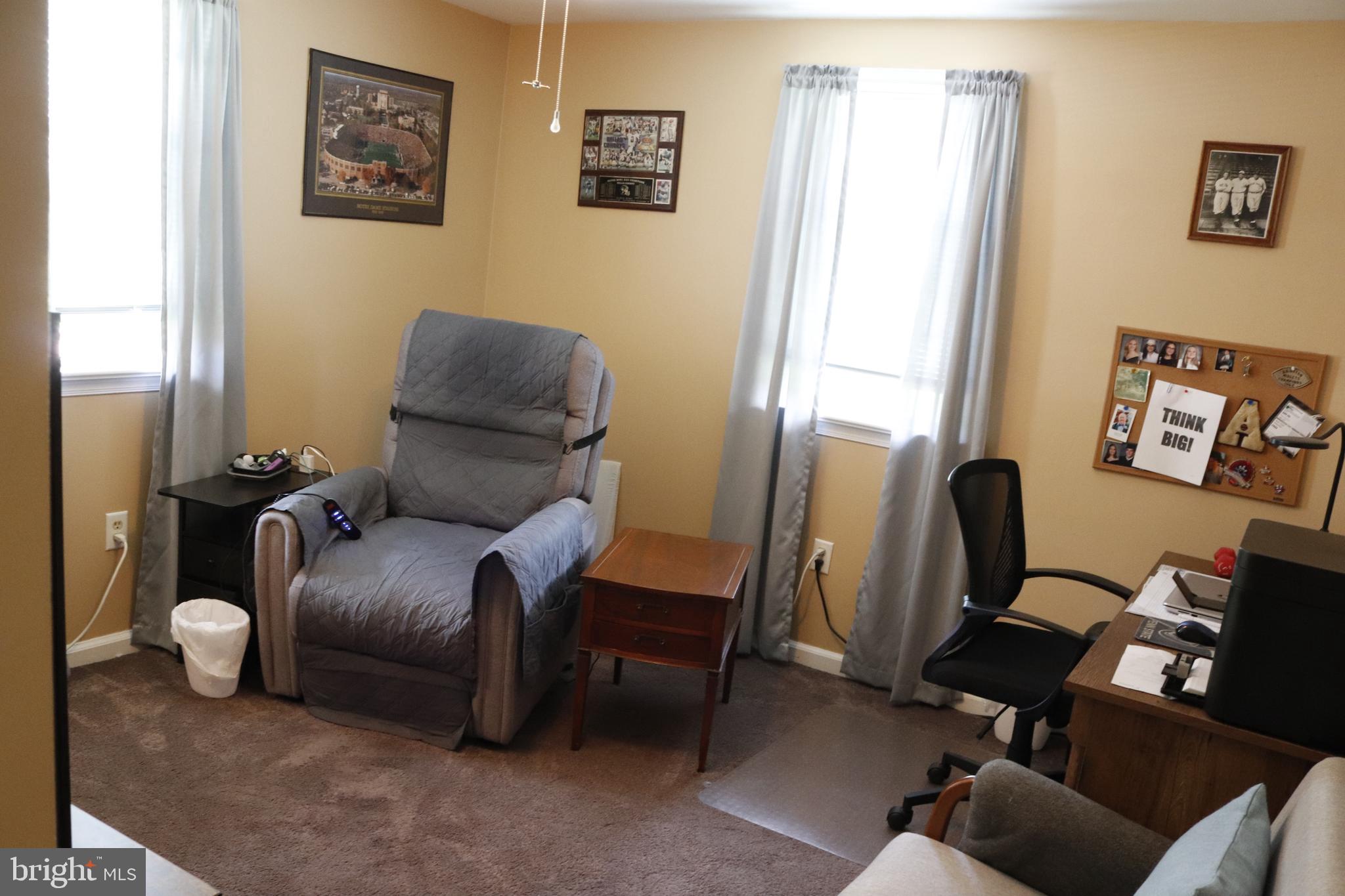 ROSLYN - Residential