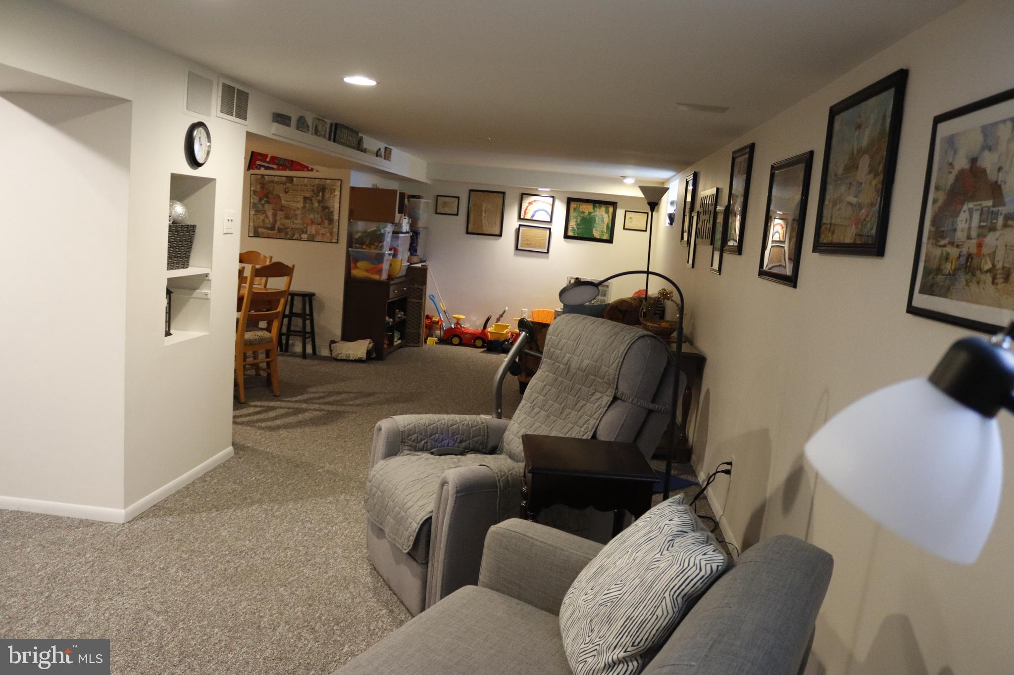 ROSLYN - Residential