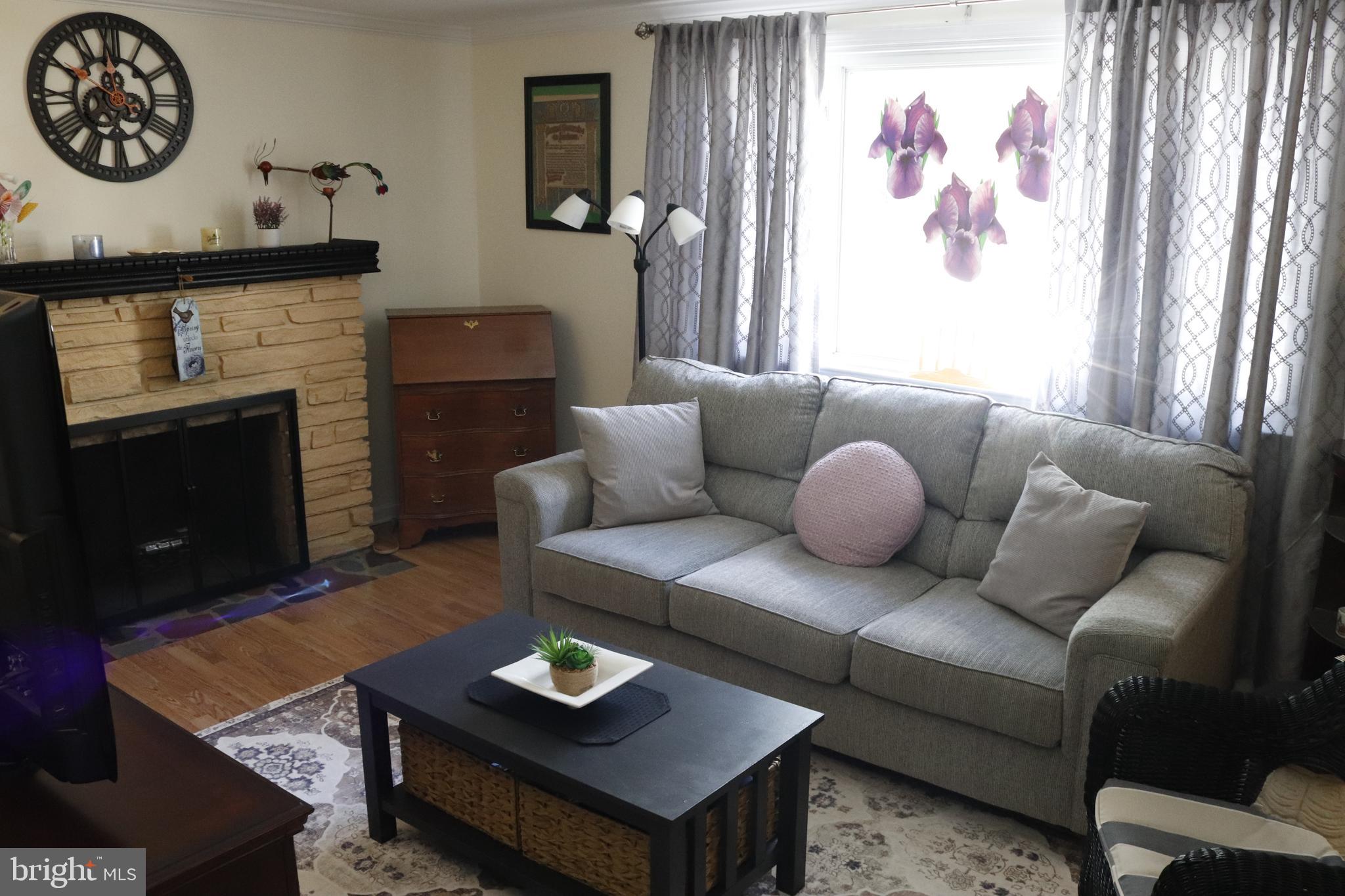 ROSLYN - Residential