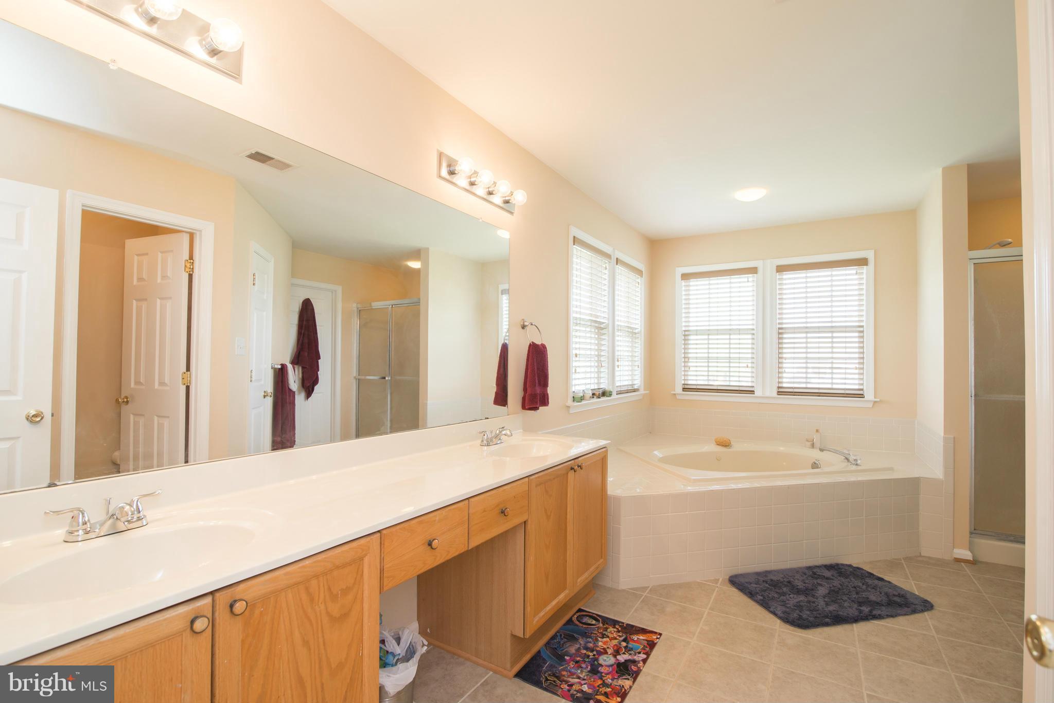 MEADOW BROOK - Residential