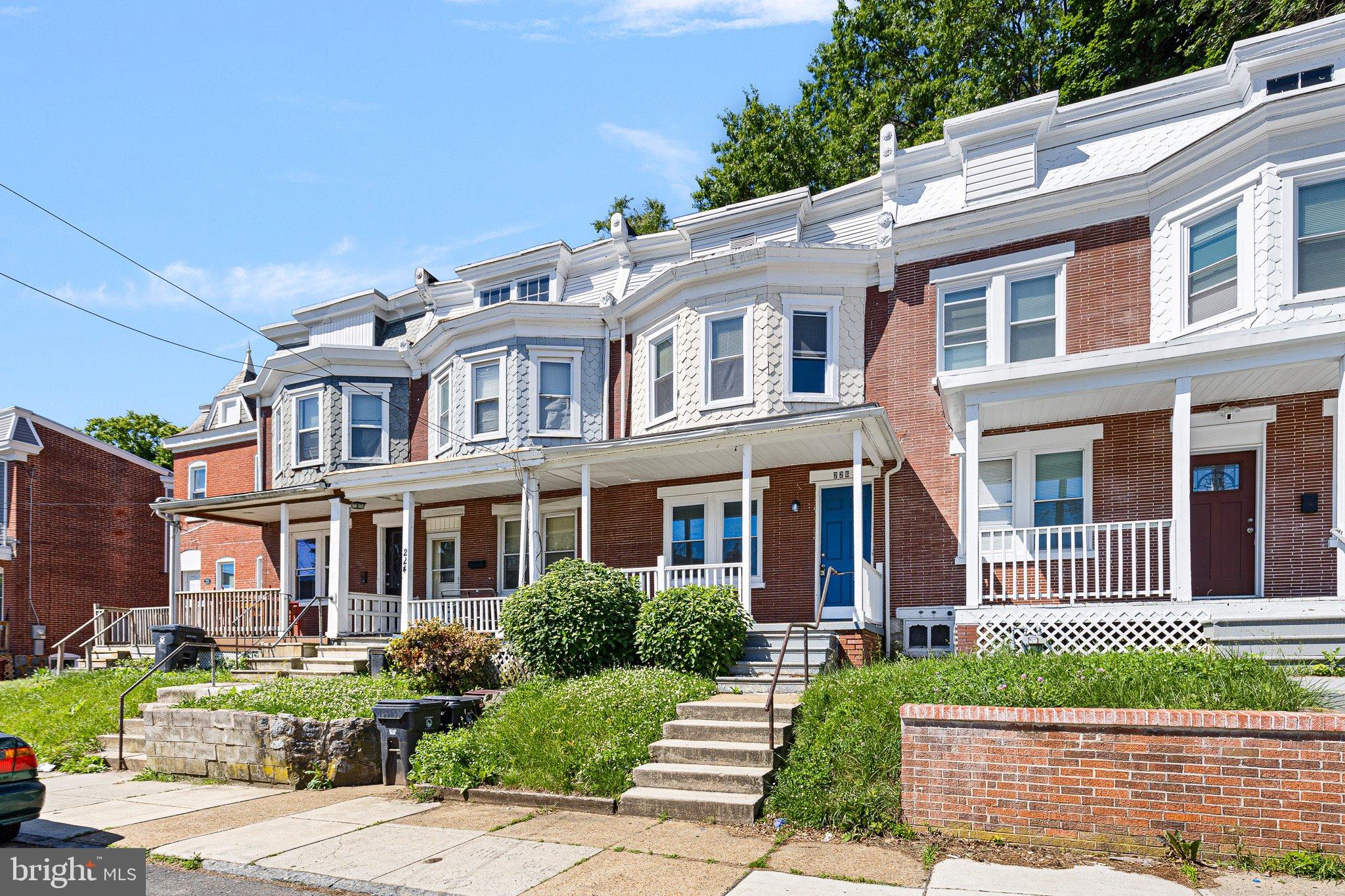226 W 25TH STREET