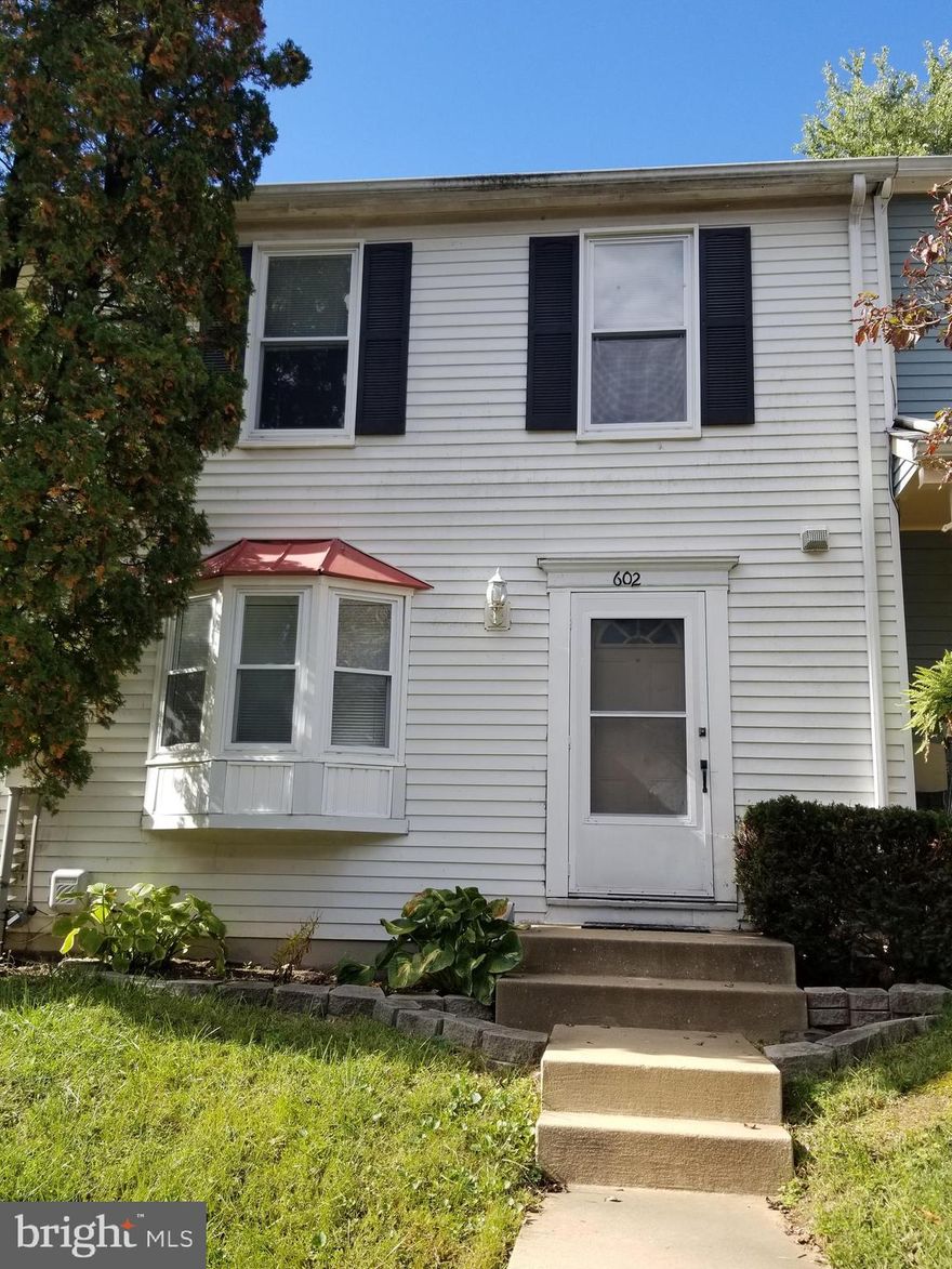 Colonial -style interior townhome for rent in Reisterstown. This home is 3 BR, 1.5 Bath. There are three levels to this rental. All bedrooms on the top floor with a full bathroom. Main floor is a kitchen, living room and half bath. Basement includes access to rear of home. In the basement you have a bar and a laundry room with plenty of storage space. Home is ready for immediate tenancy. Tenant is responsible for all utilities. Security Deposit and 1st months rent due before keys will be issued. Applications are done through Rent Spree. APPLICATION LINK IS UNDER LEASE INFORMATION.