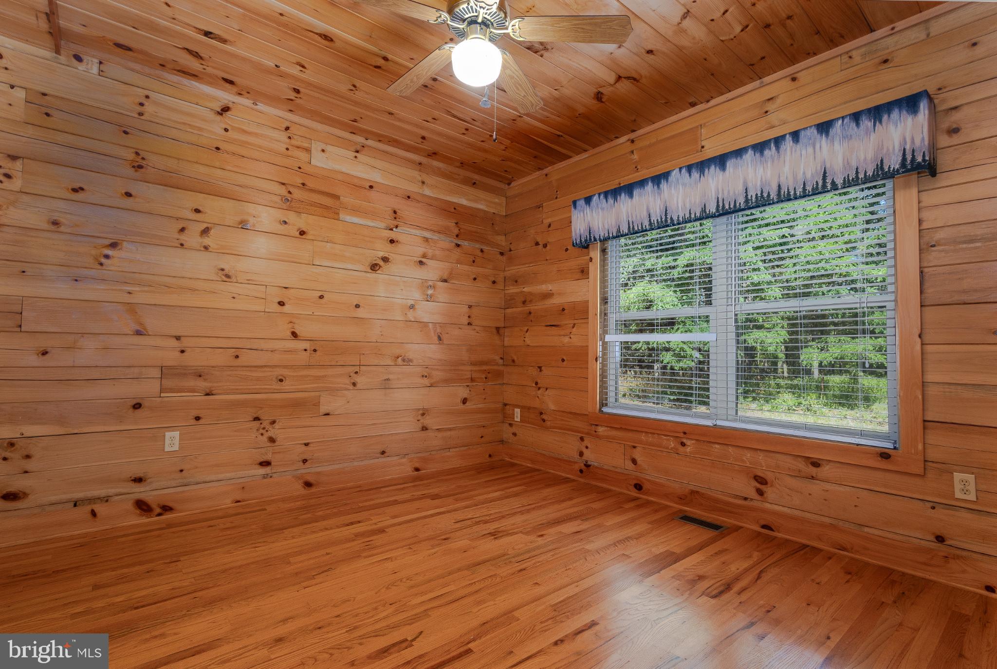 MAGNOLIA BEND - Residential Lease