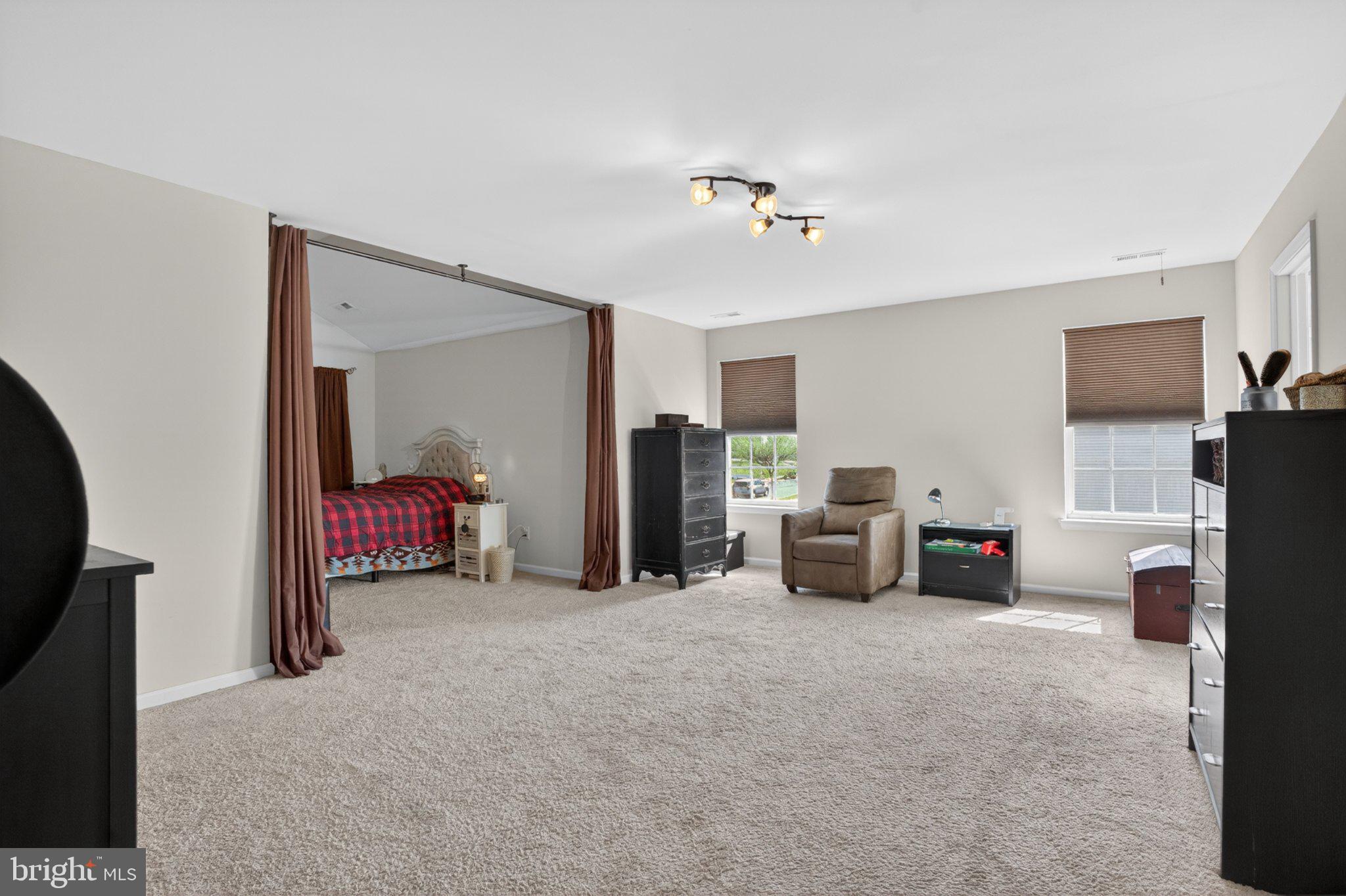 SHANNON COVE - Residential