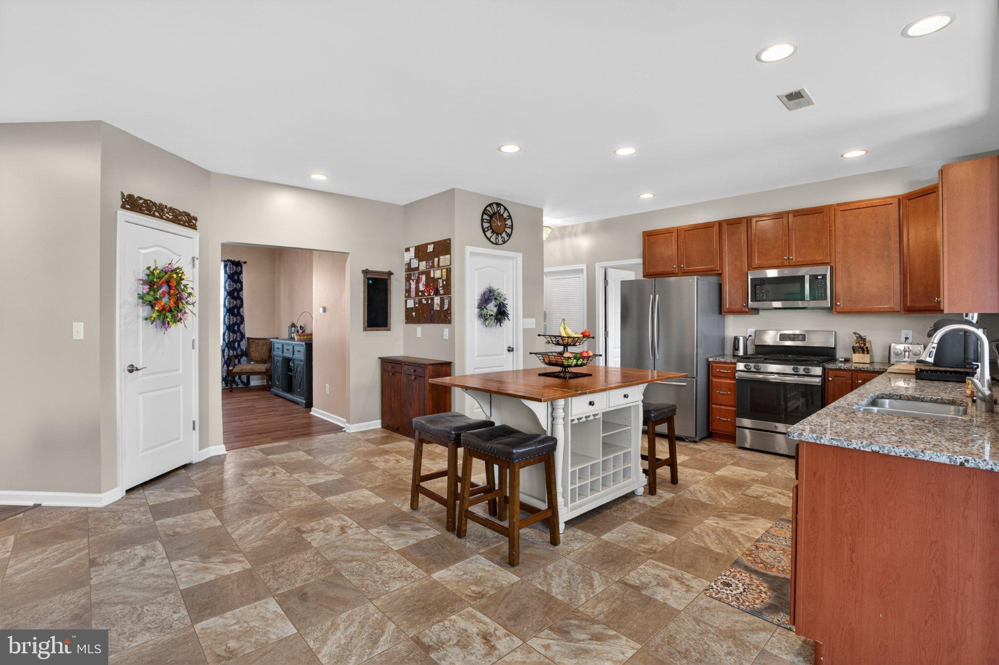 SHANNON COVE - Residential