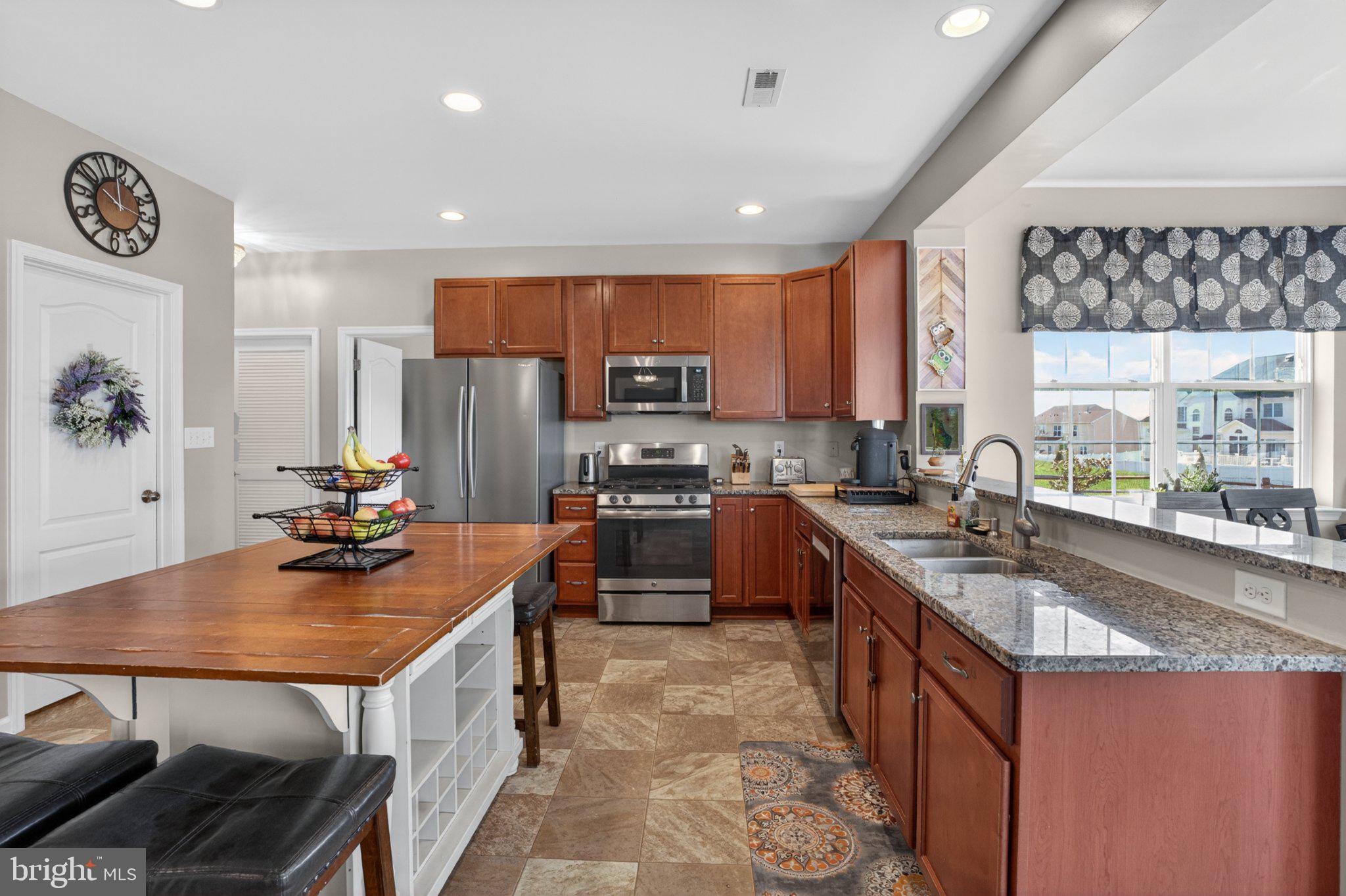 SHANNON COVE - Residential