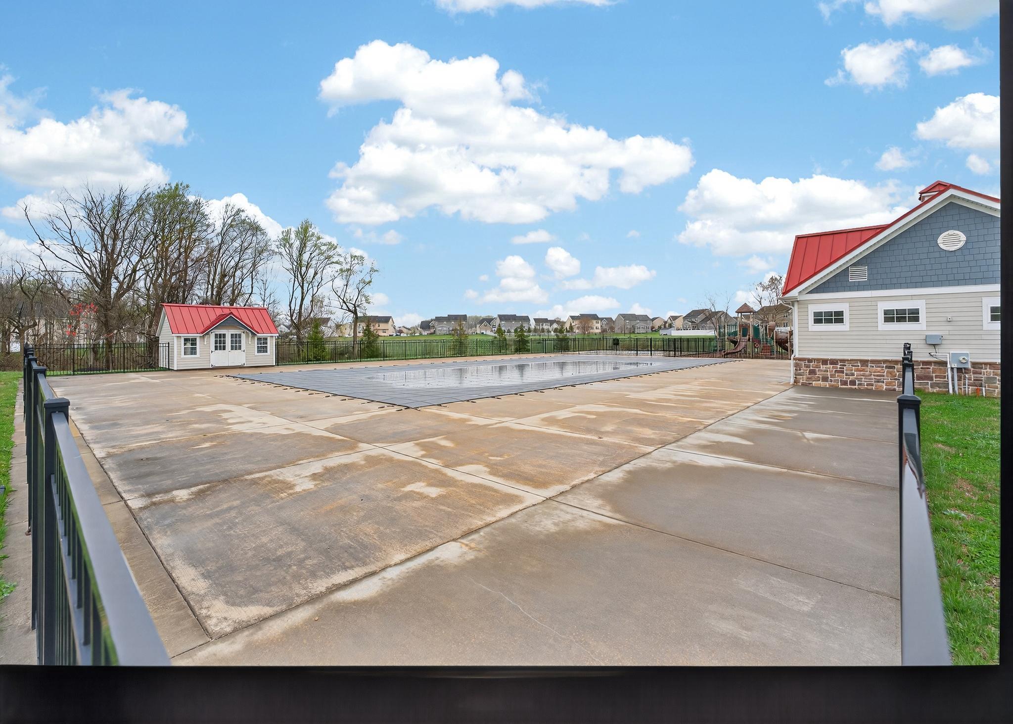 SHANNON COVE - Residential