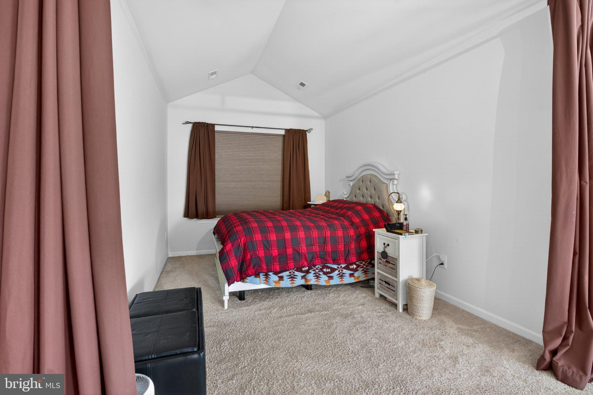 SHANNON COVE - Residential