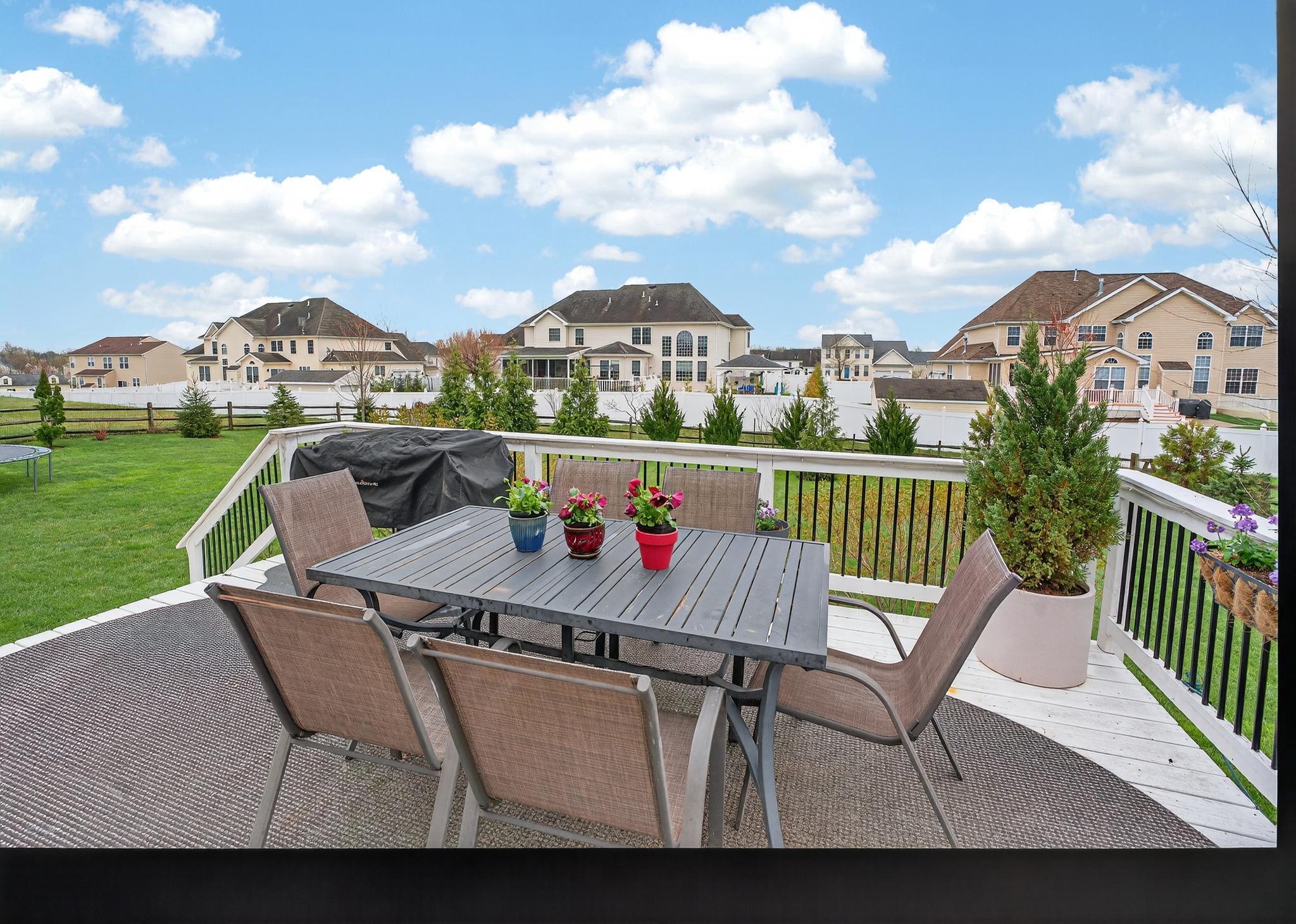 SHANNON COVE - Residential