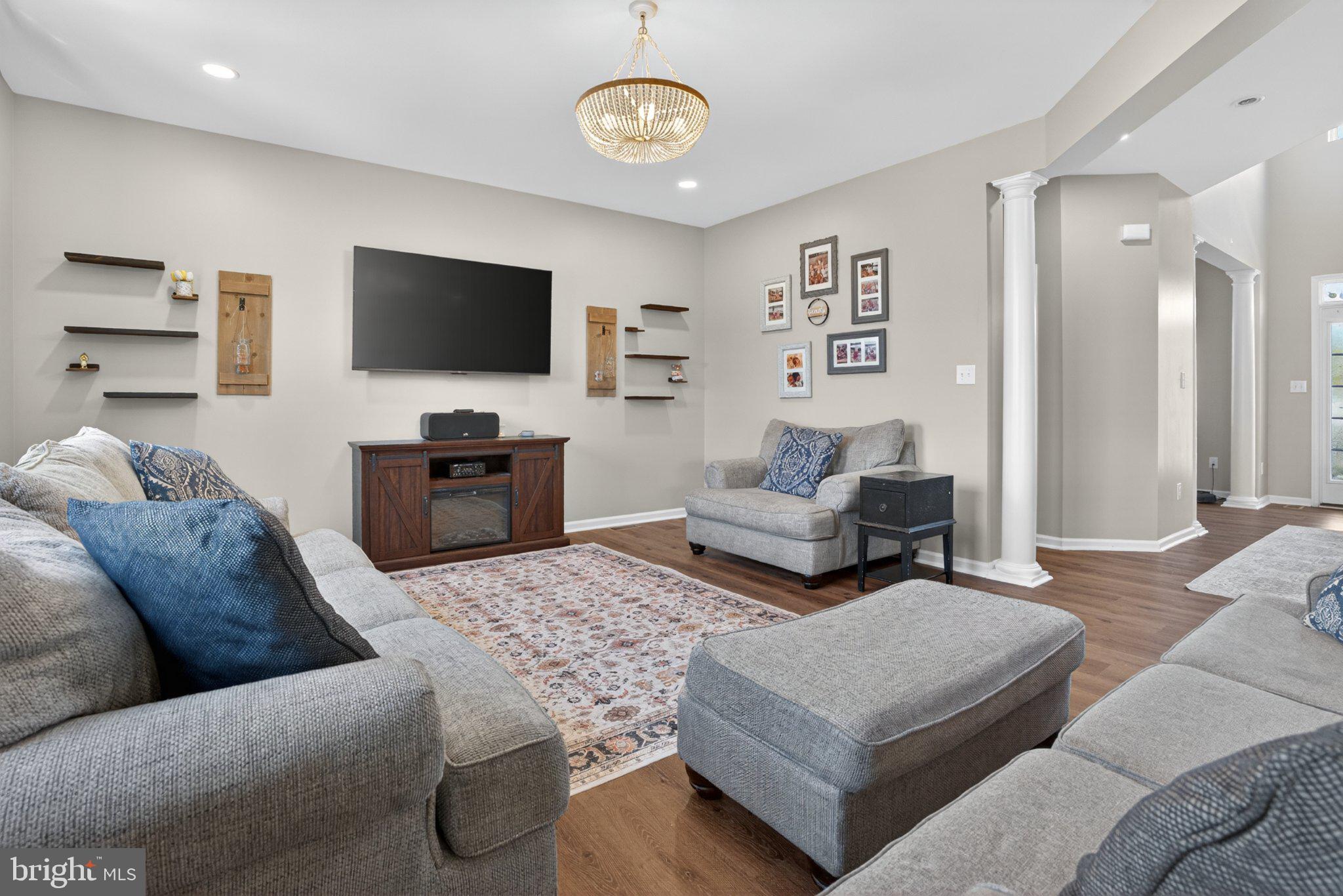 SHANNON COVE - Residential