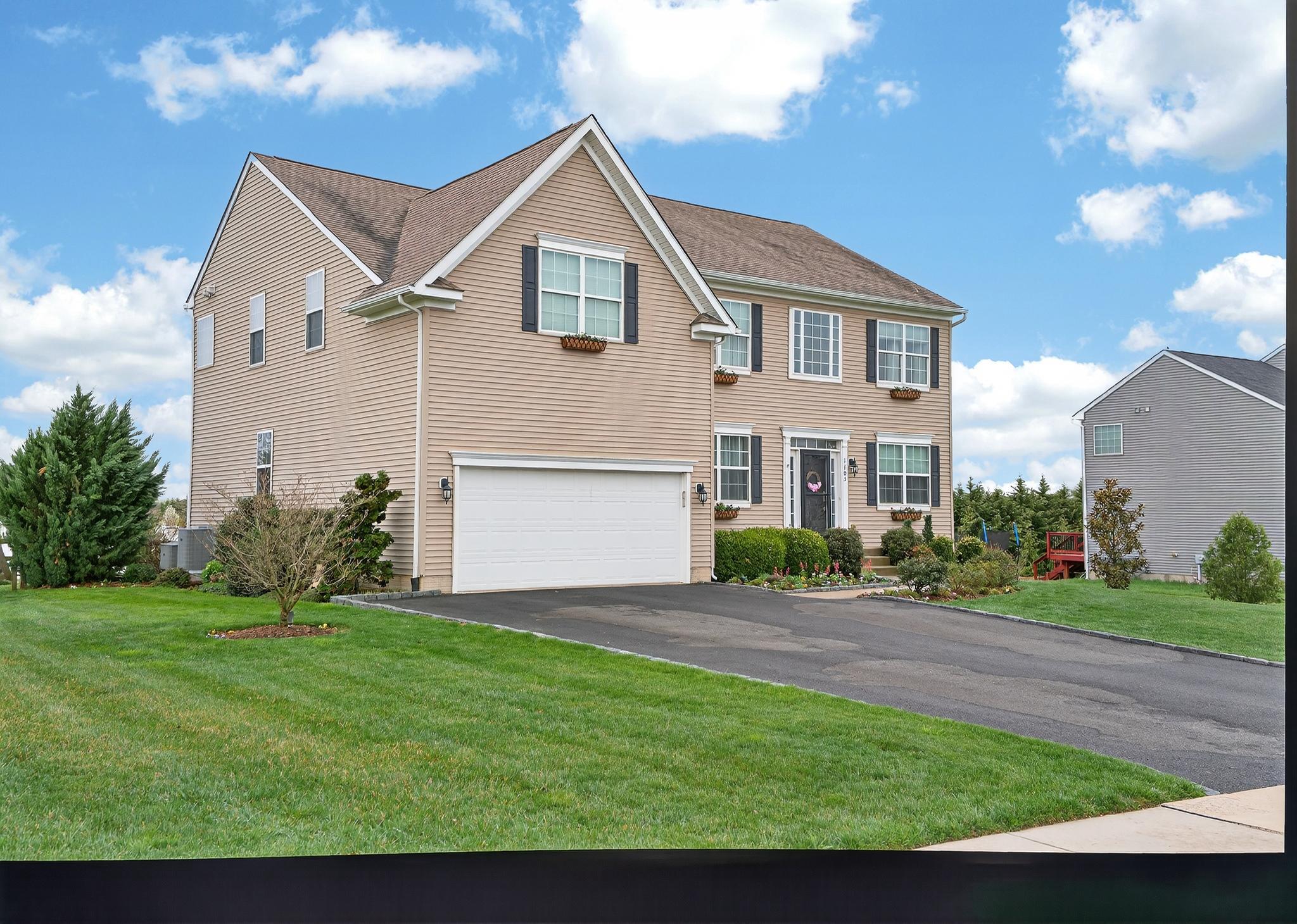 SHANNON COVE - Residential