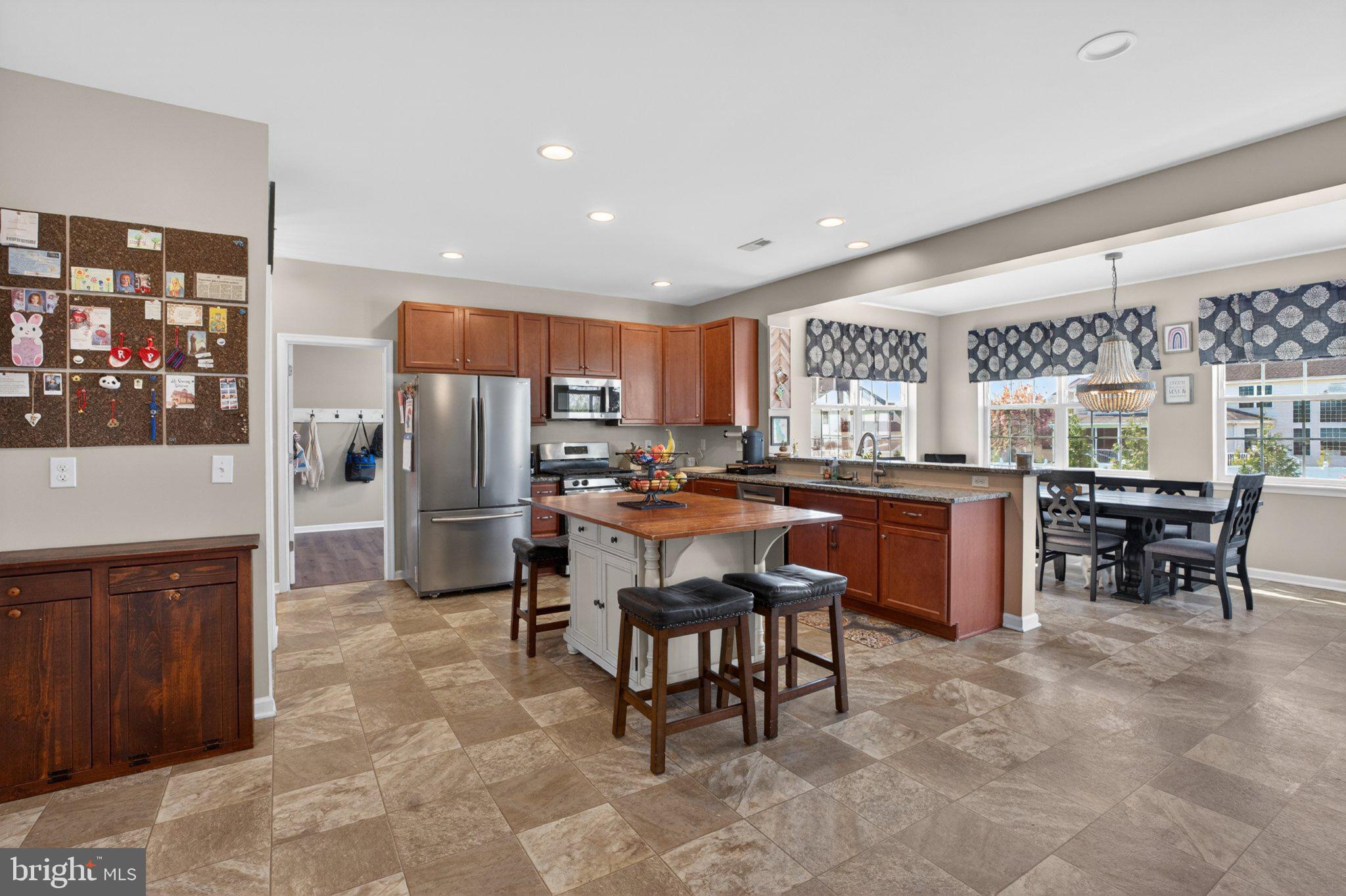 SHANNON COVE - Residential