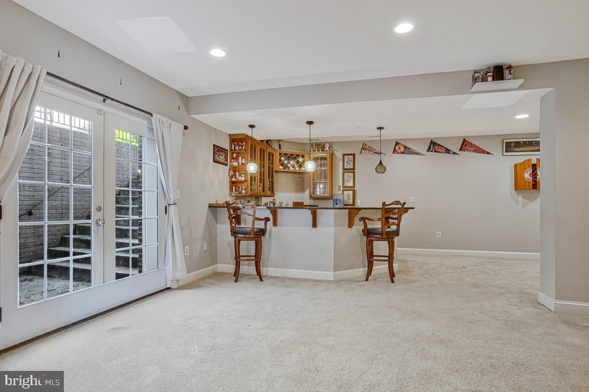 27 Hunting Ct, Edgewater, MD, 21037, USA, 5 Bedrooms Bedrooms, ,6 BathroomsBathrooms,Residential,Active,27 Hunting Ct,MDAA2140348